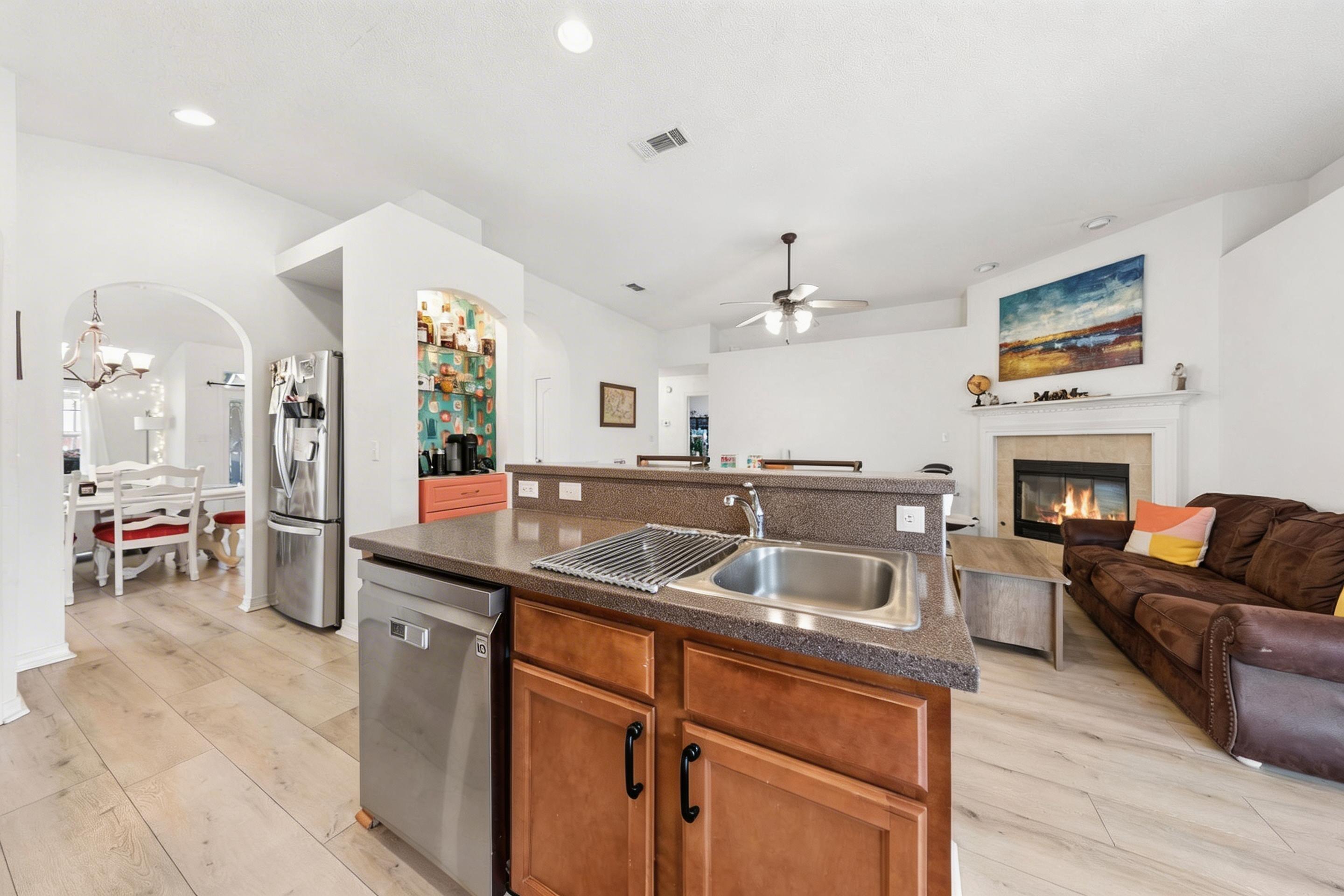 AIRWAY OAKS - Residential