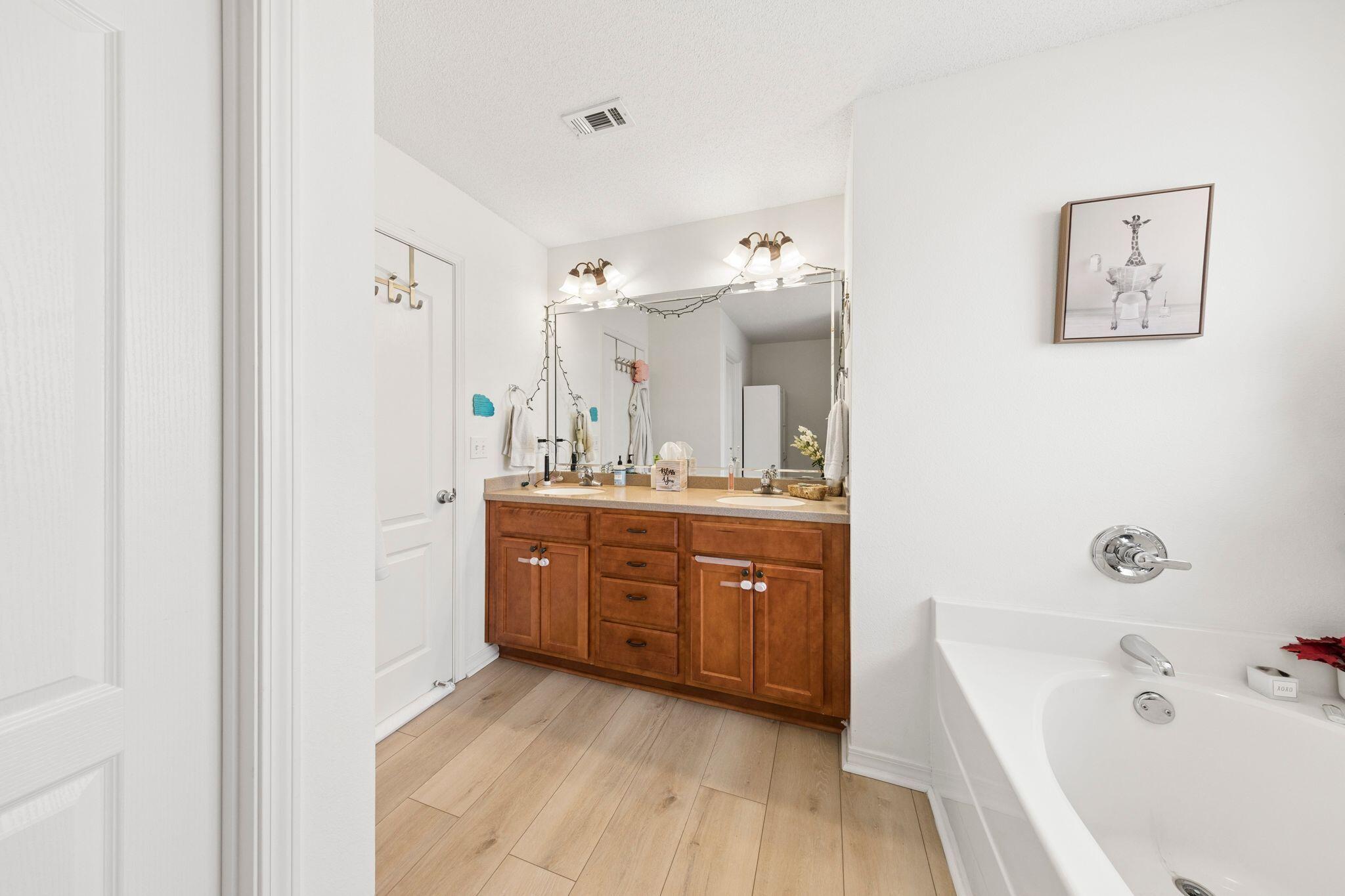 AIRWAY OAKS - Residential