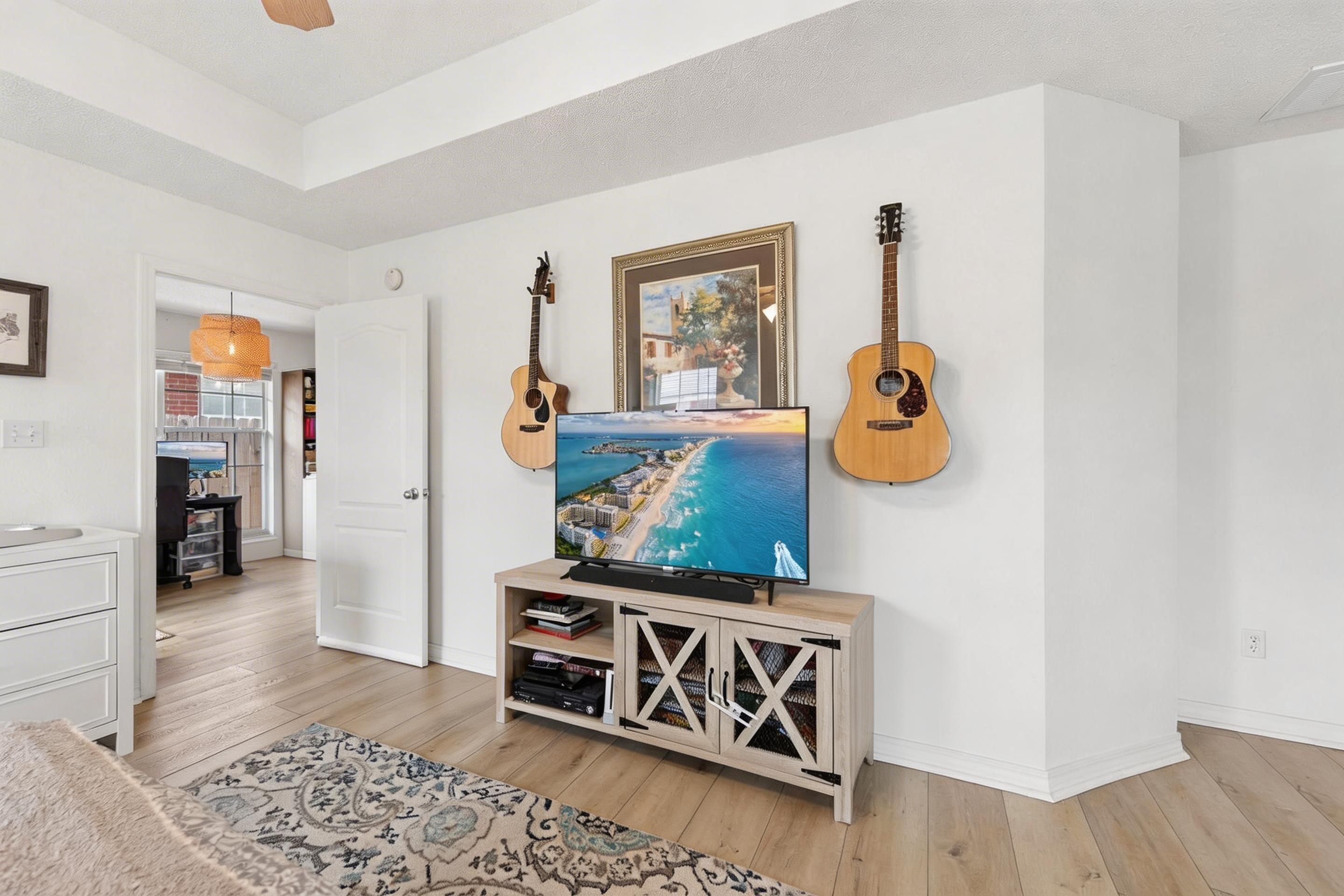 AIRWAY OAKS - Residential