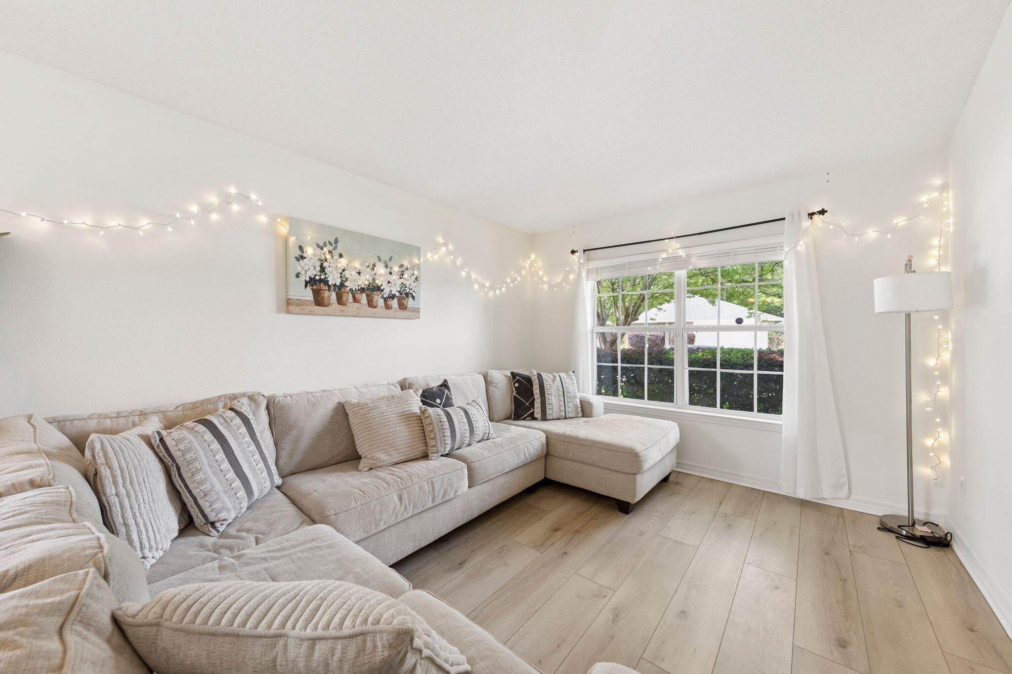 AIRWAY OAKS - Residential