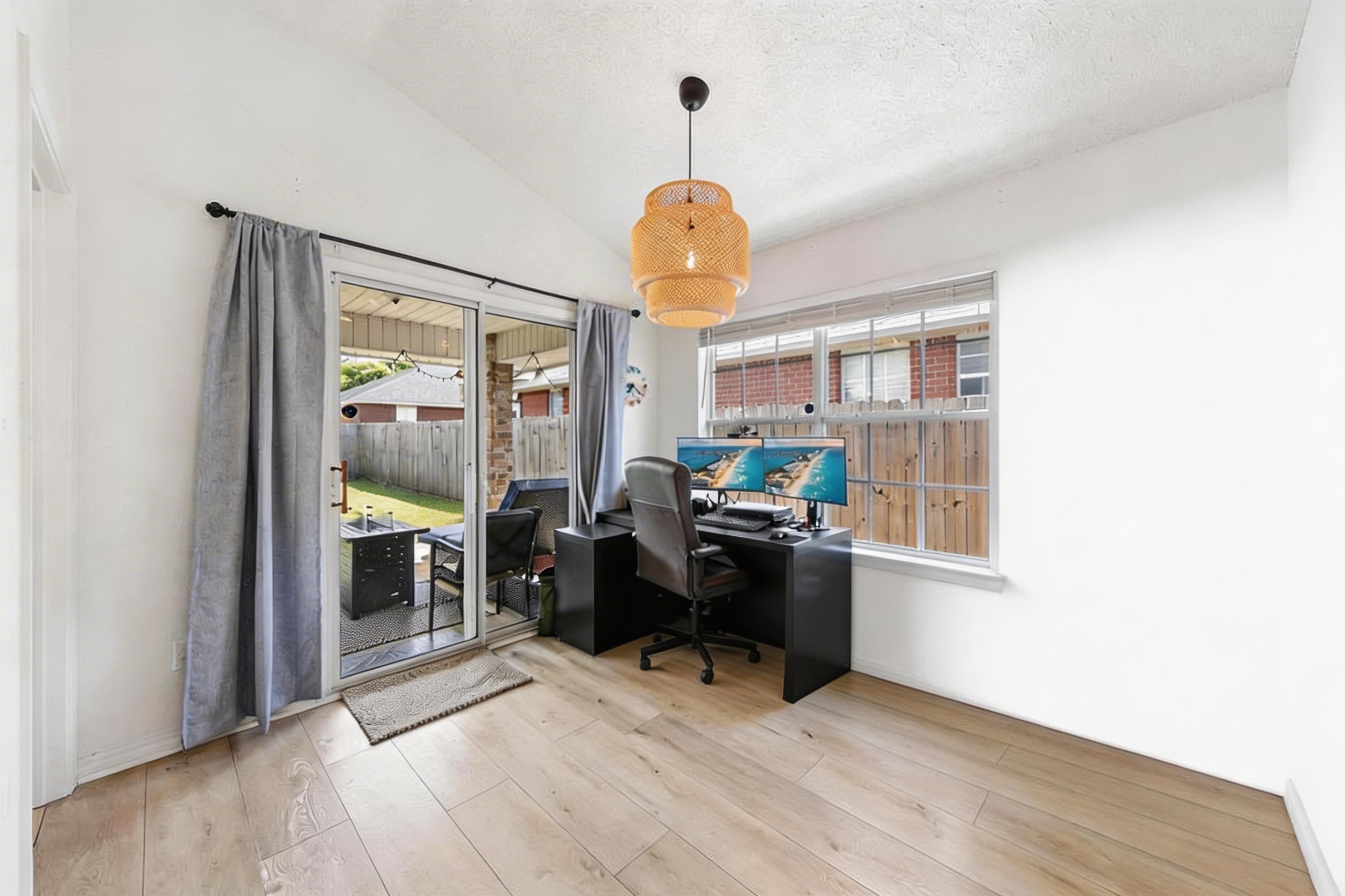 AIRWAY OAKS - Residential