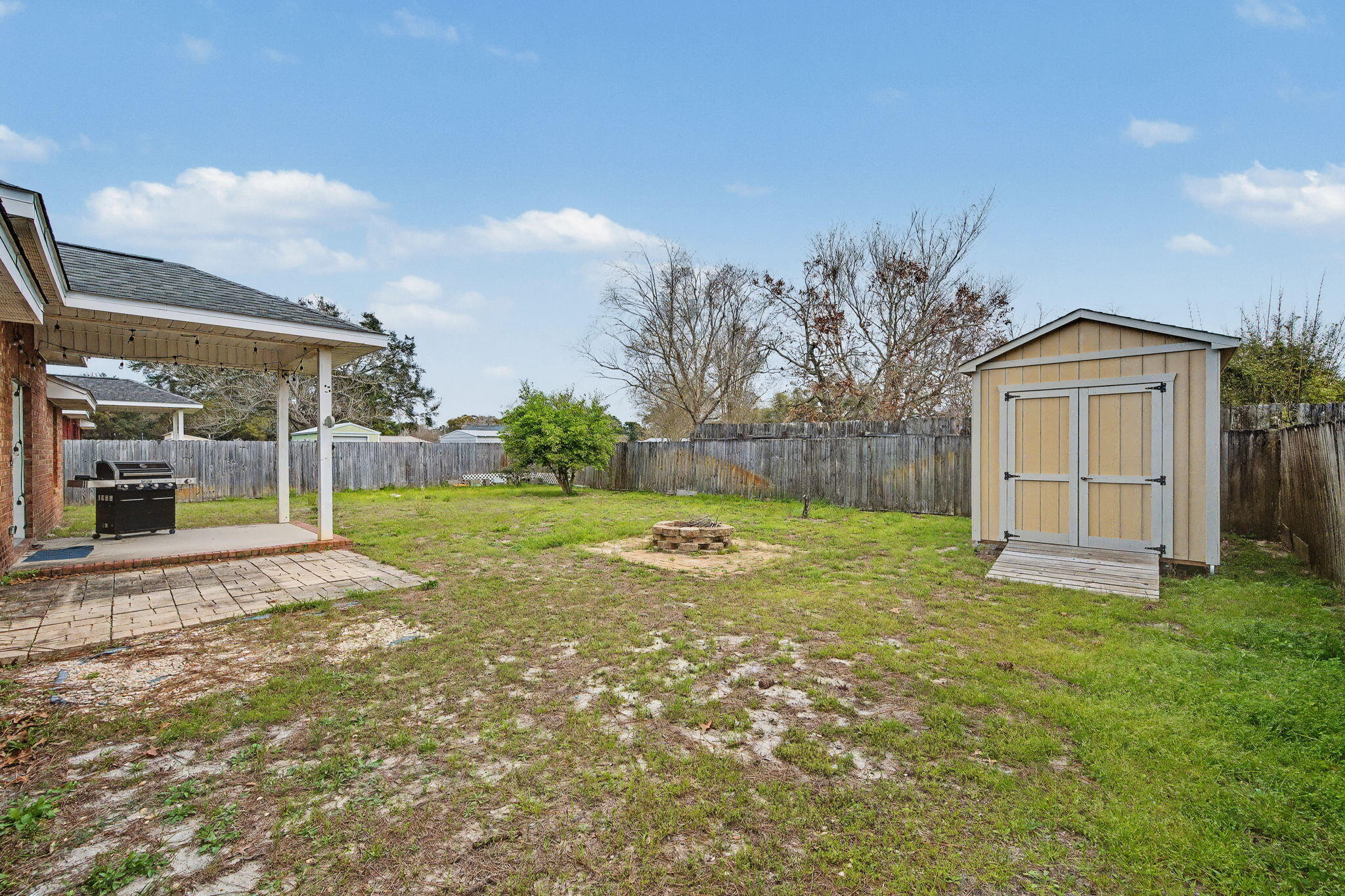 CRESCENT SHORES - Residential