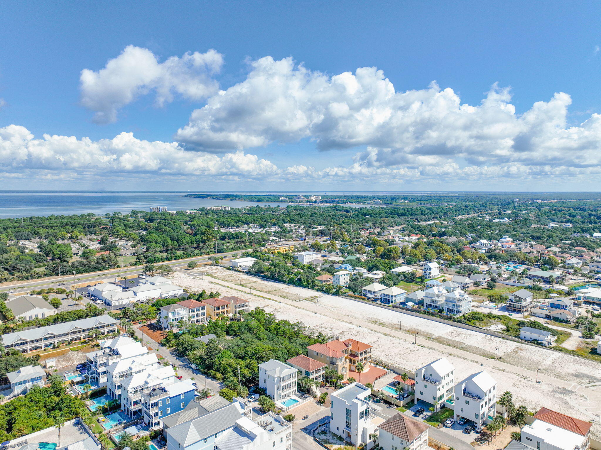 EMERALD DUNES - Residential