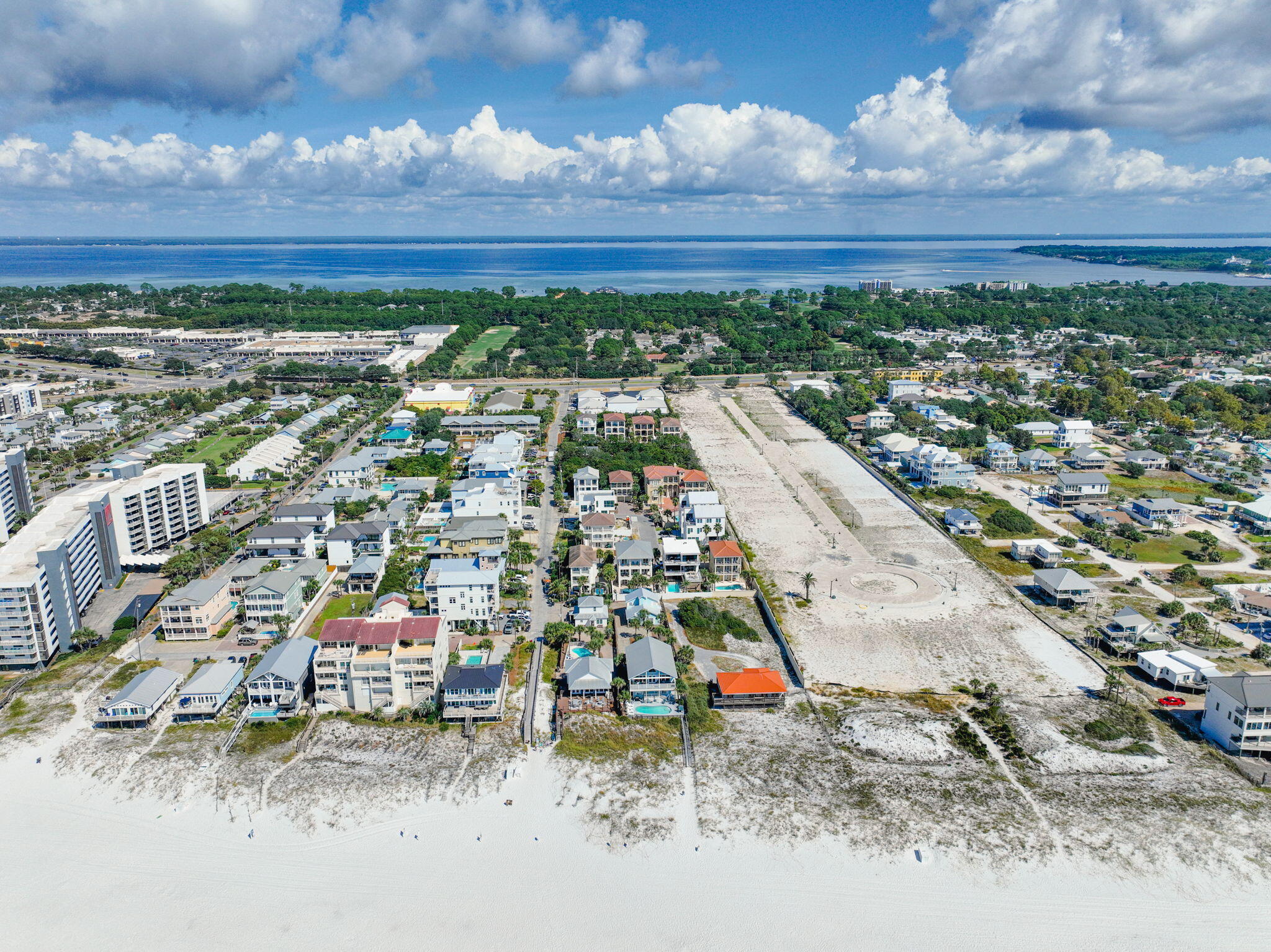 EMERALD DUNES - Residential