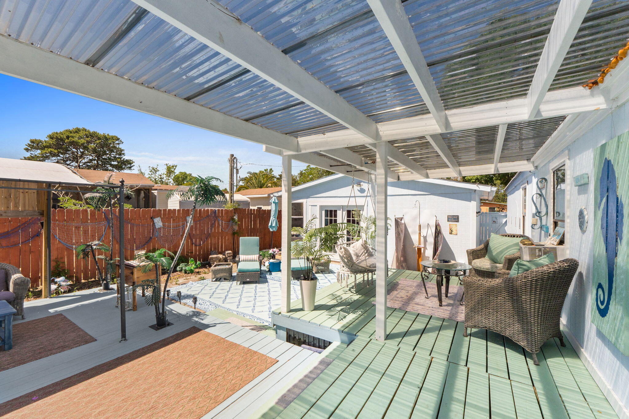 LAGUNA BEACH - Residential