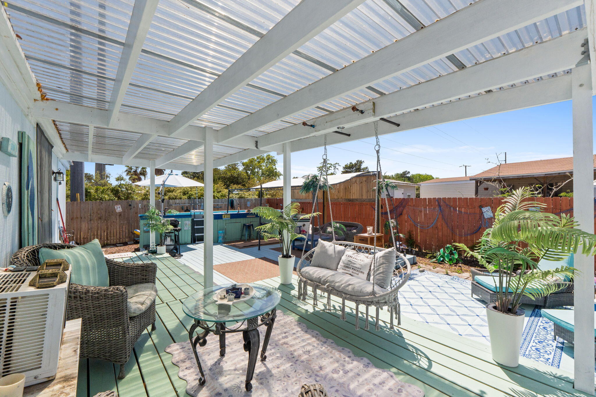 LAGUNA BEACH - Residential