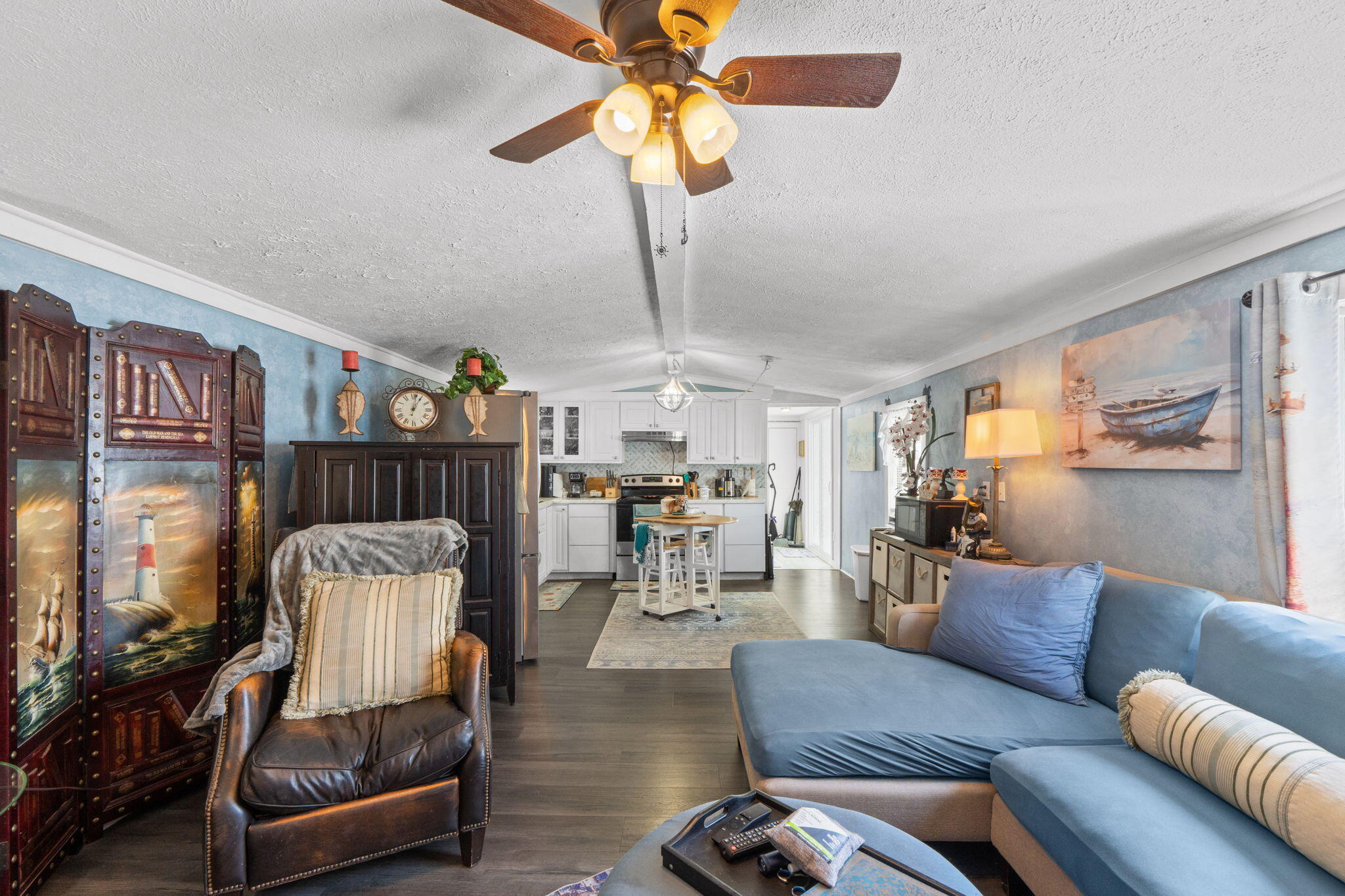 LAGUNA BEACH - Residential