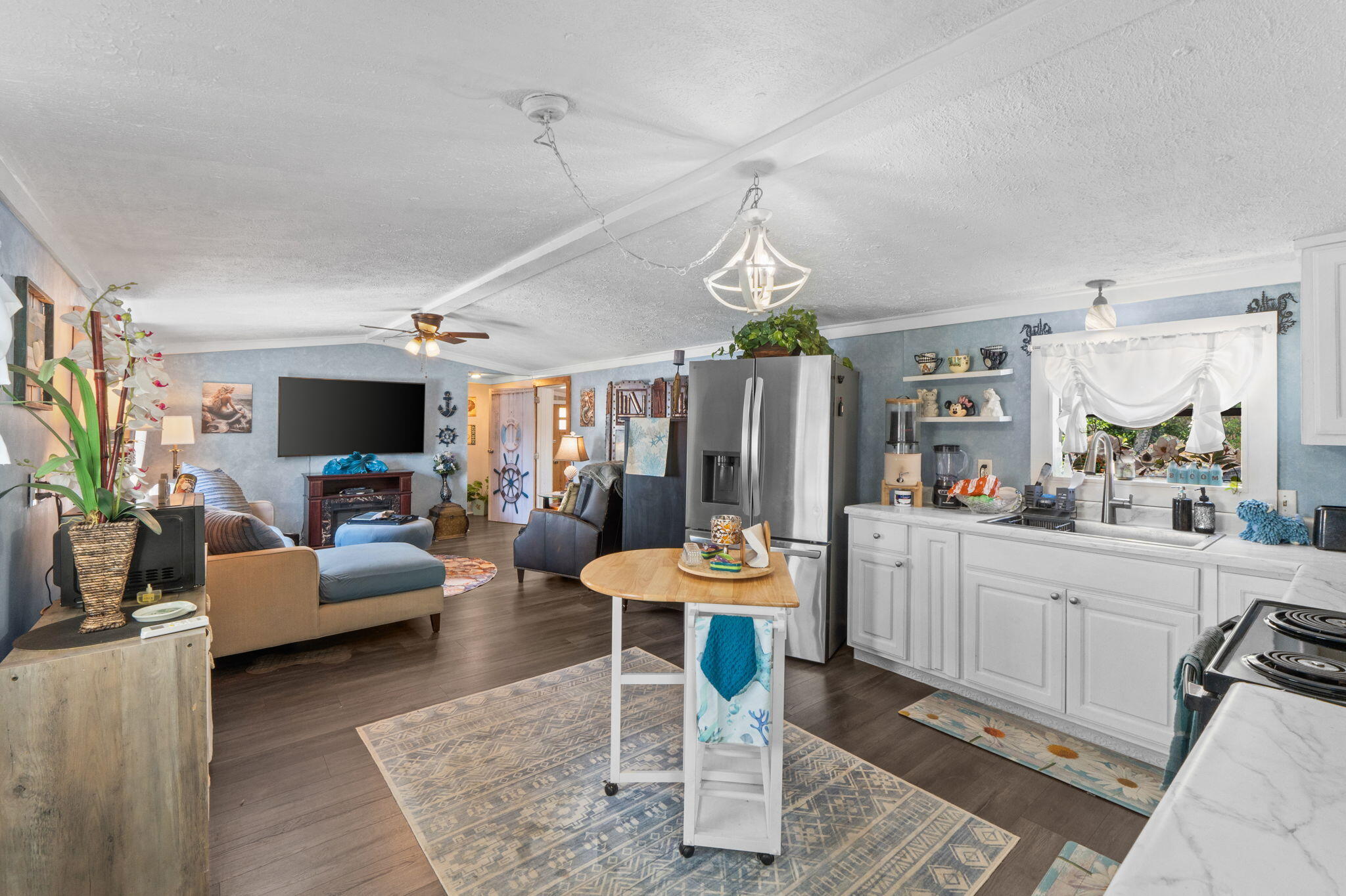 LAGUNA BEACH - Residential