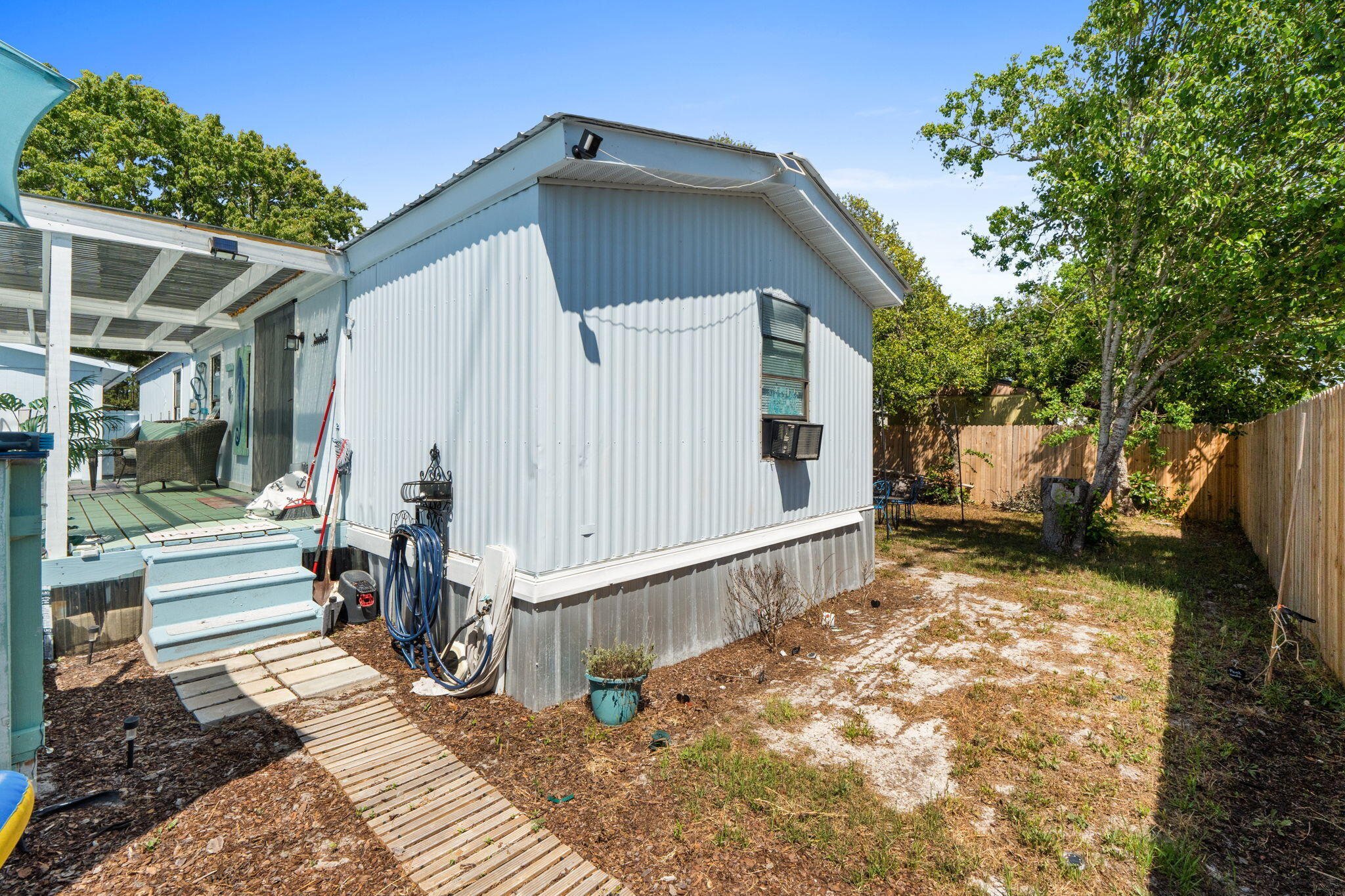 LAGUNA BEACH - Residential
