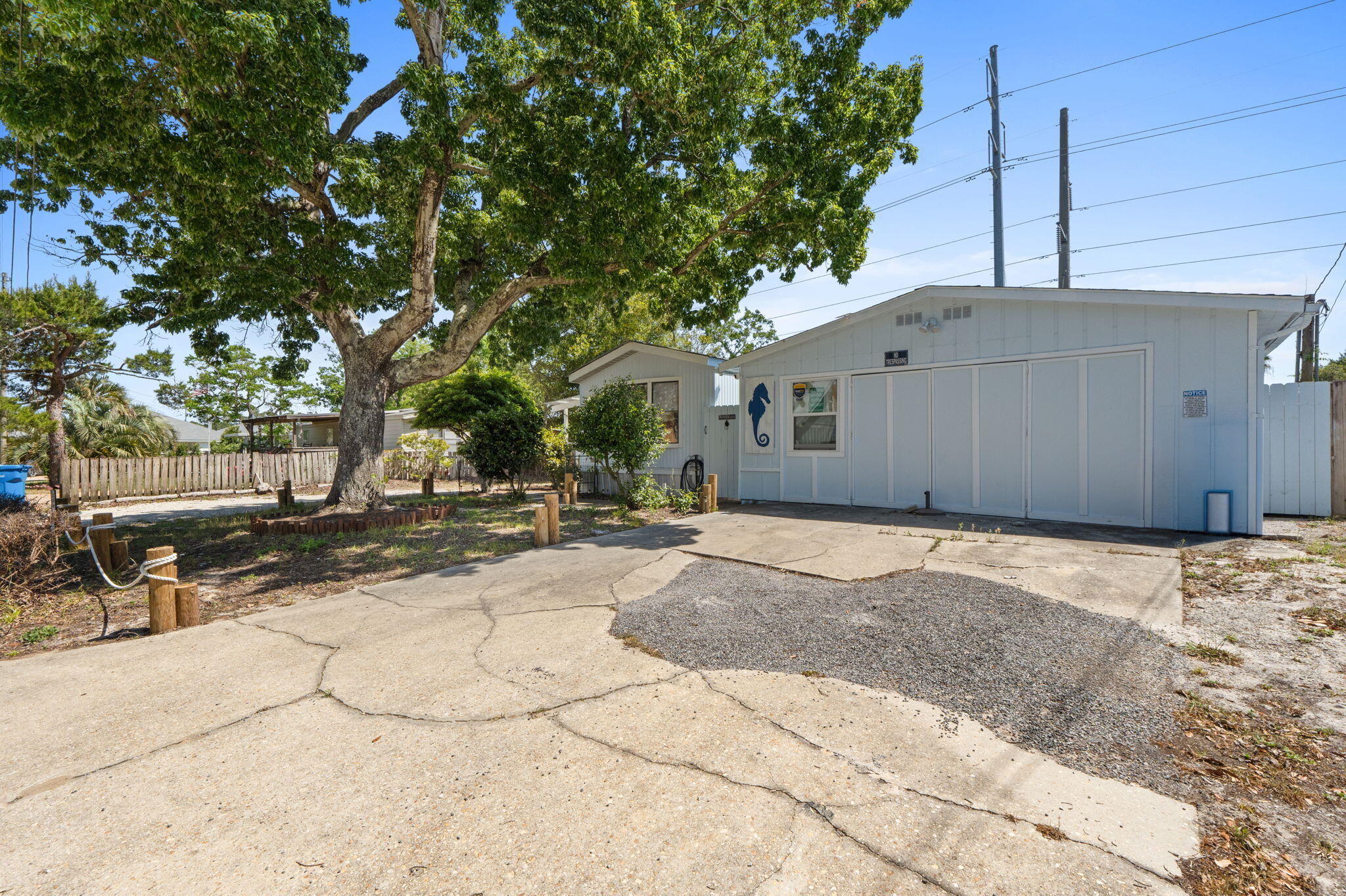 LAGUNA BEACH - Residential