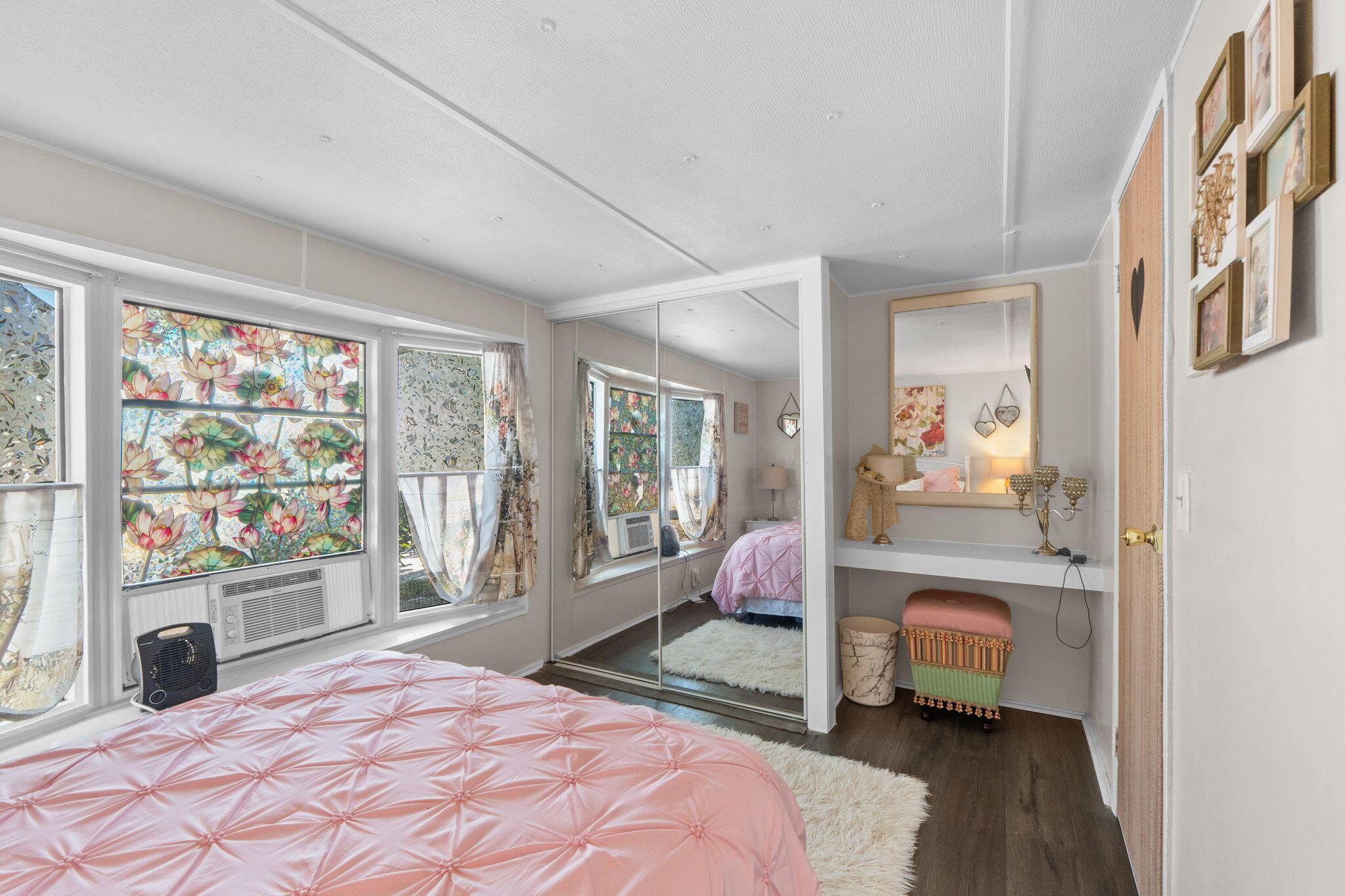 LAGUNA BEACH - Residential