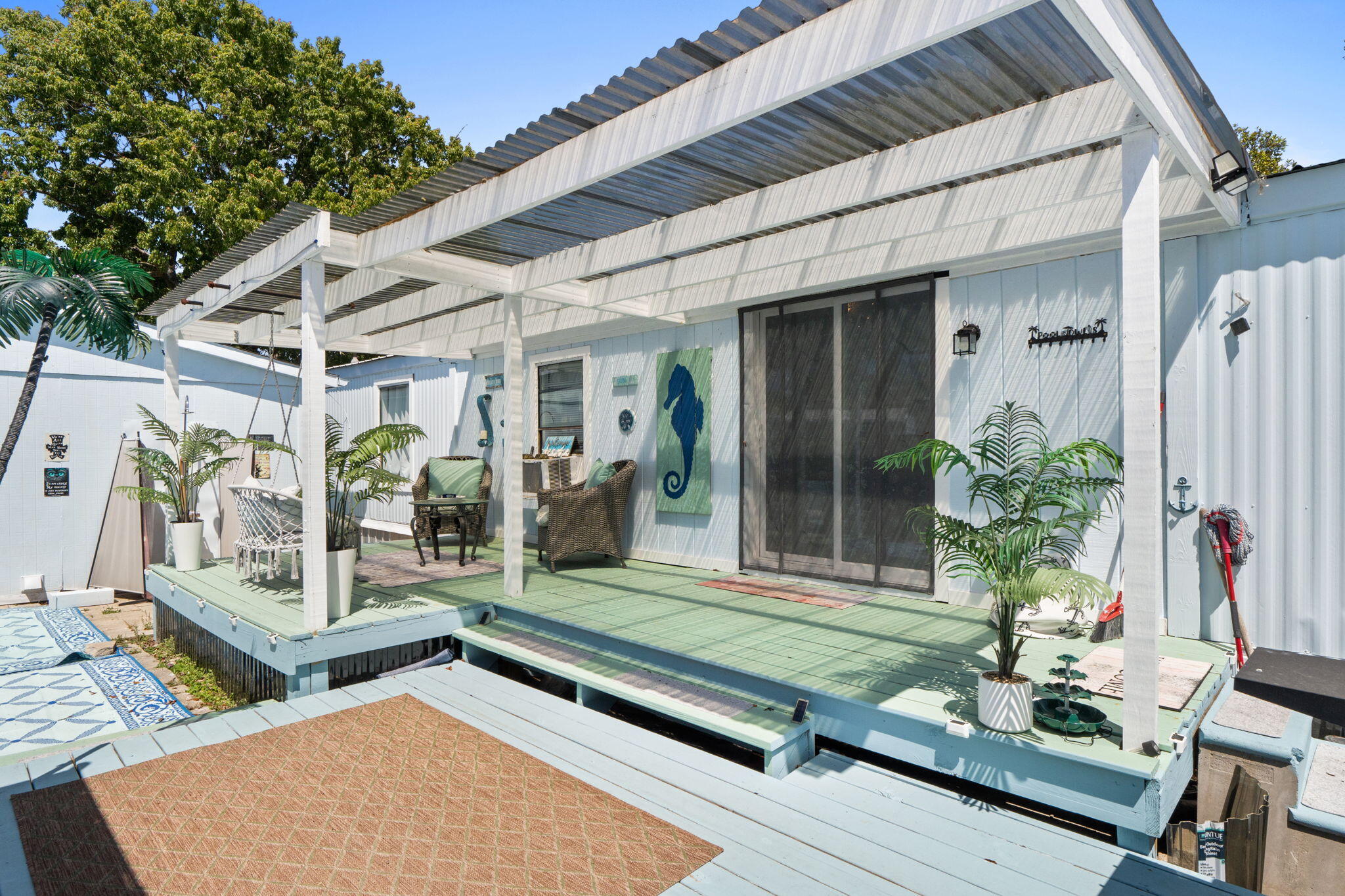 LAGUNA BEACH - Residential