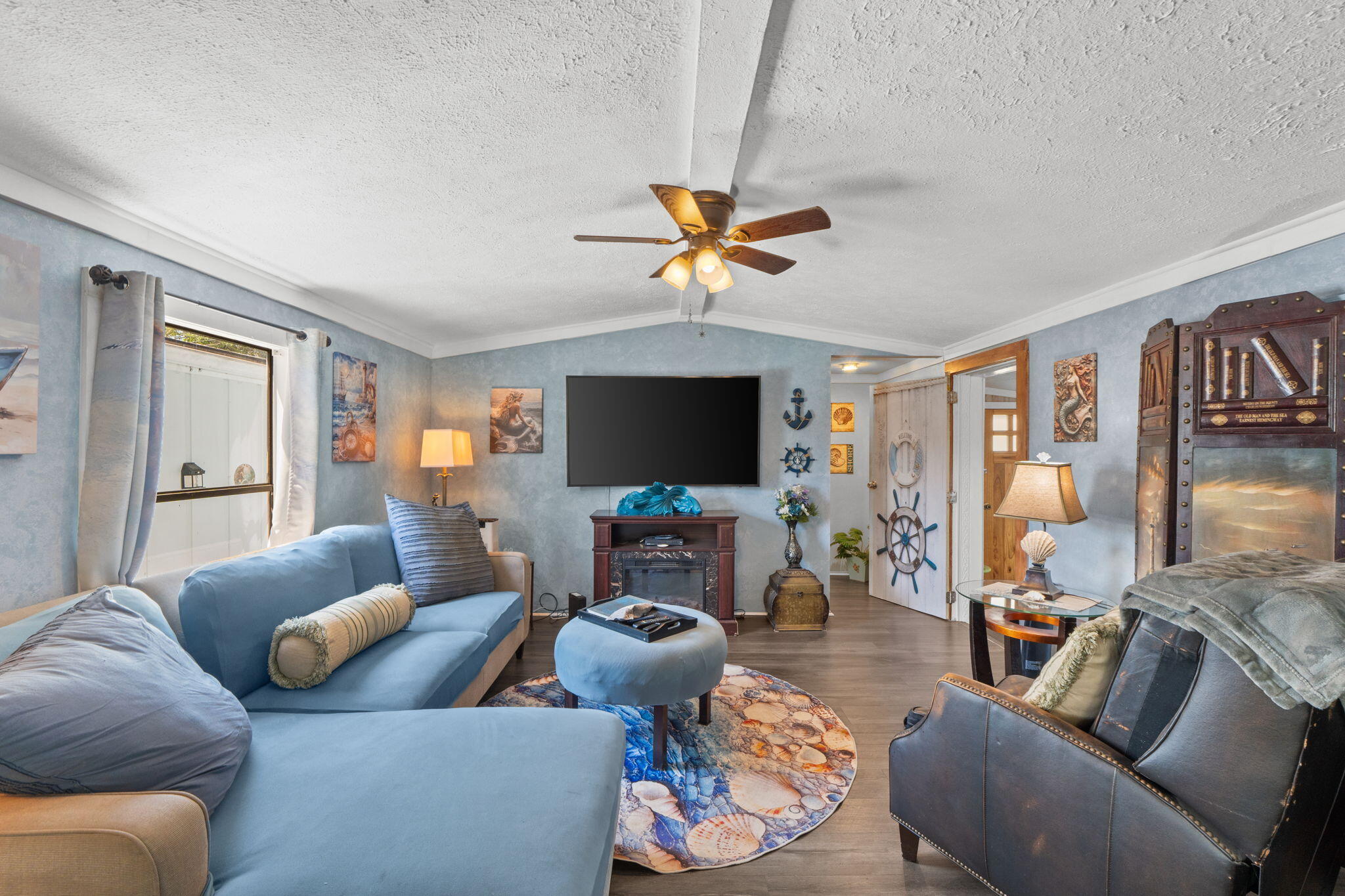 LAGUNA BEACH - Residential