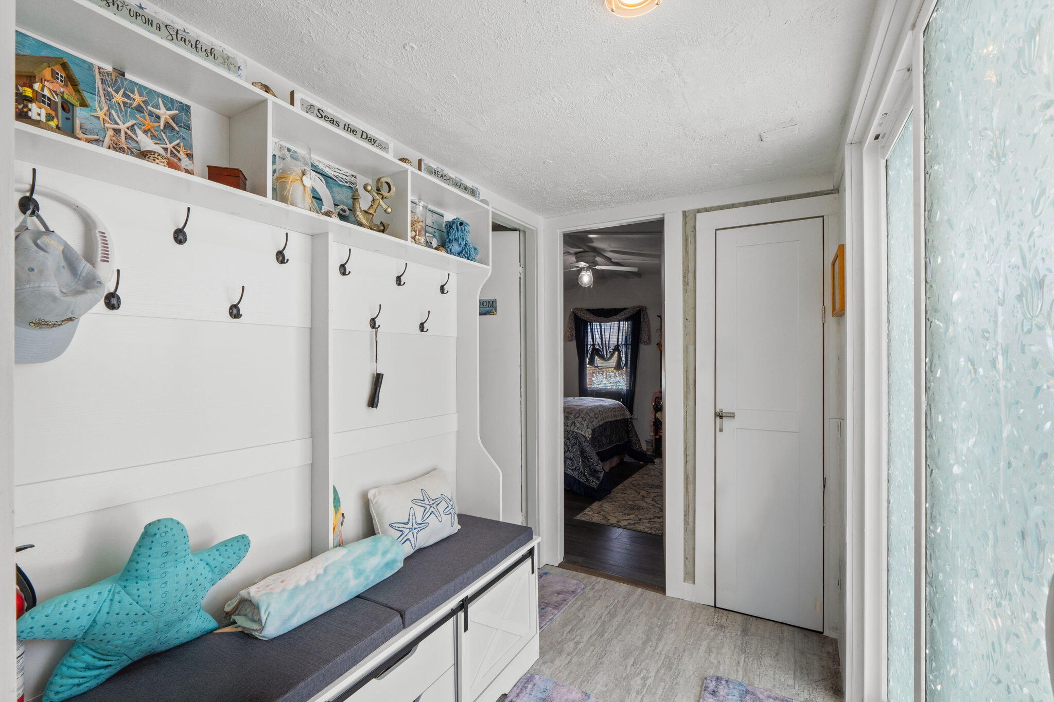 LAGUNA BEACH - Residential