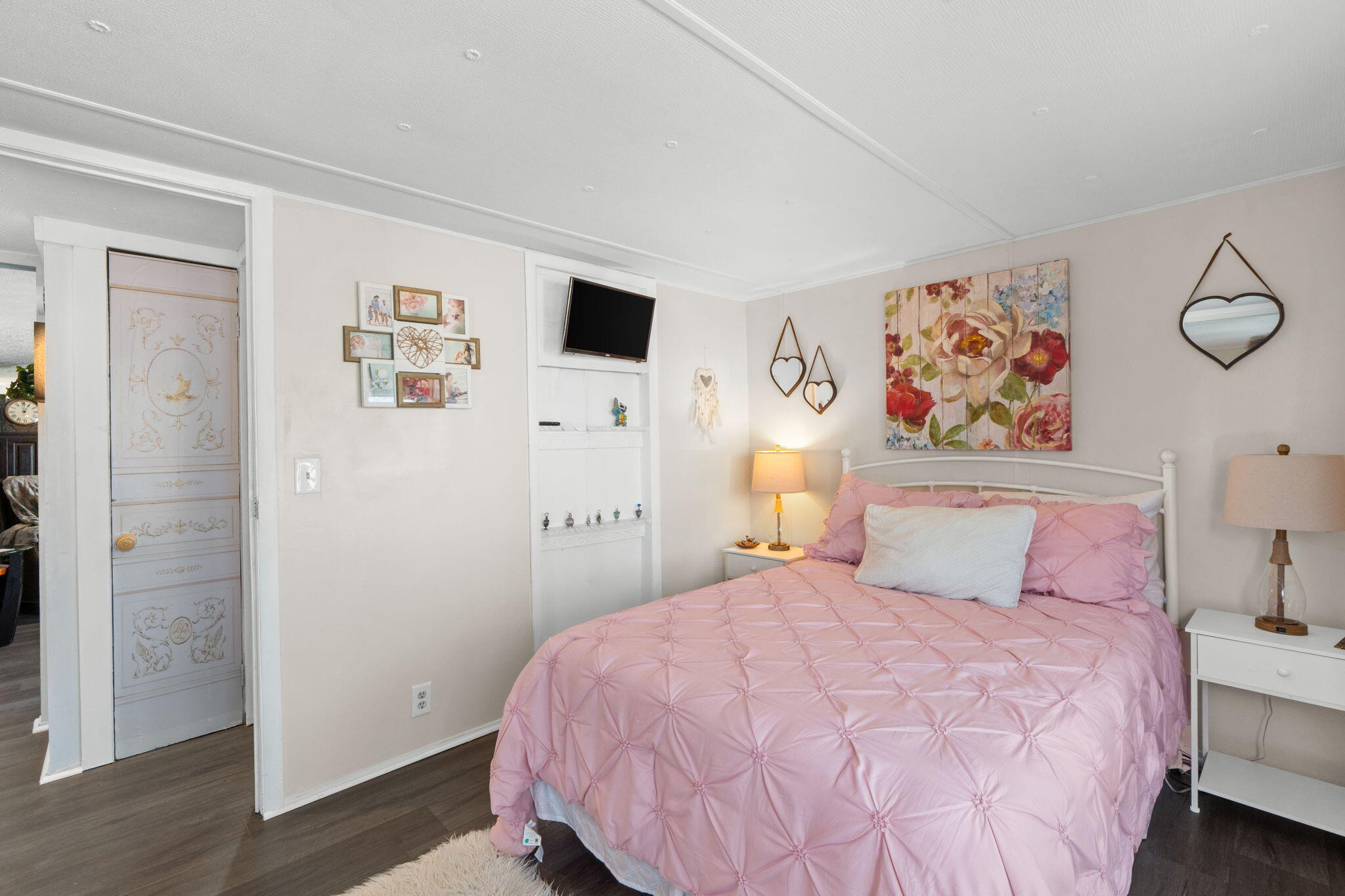 LAGUNA BEACH - Residential