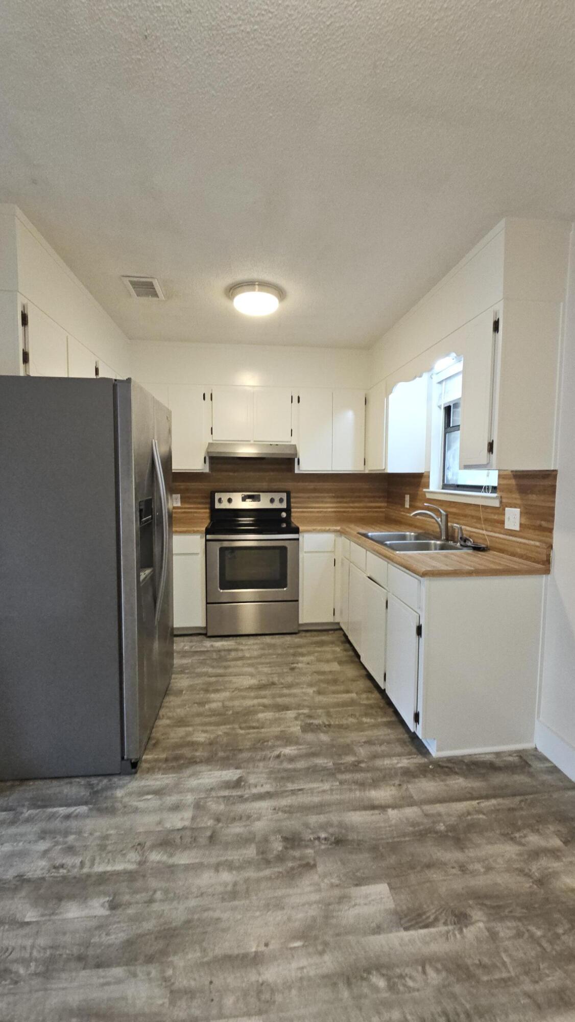 BLACK CREEK ESTATES - Residential Lease