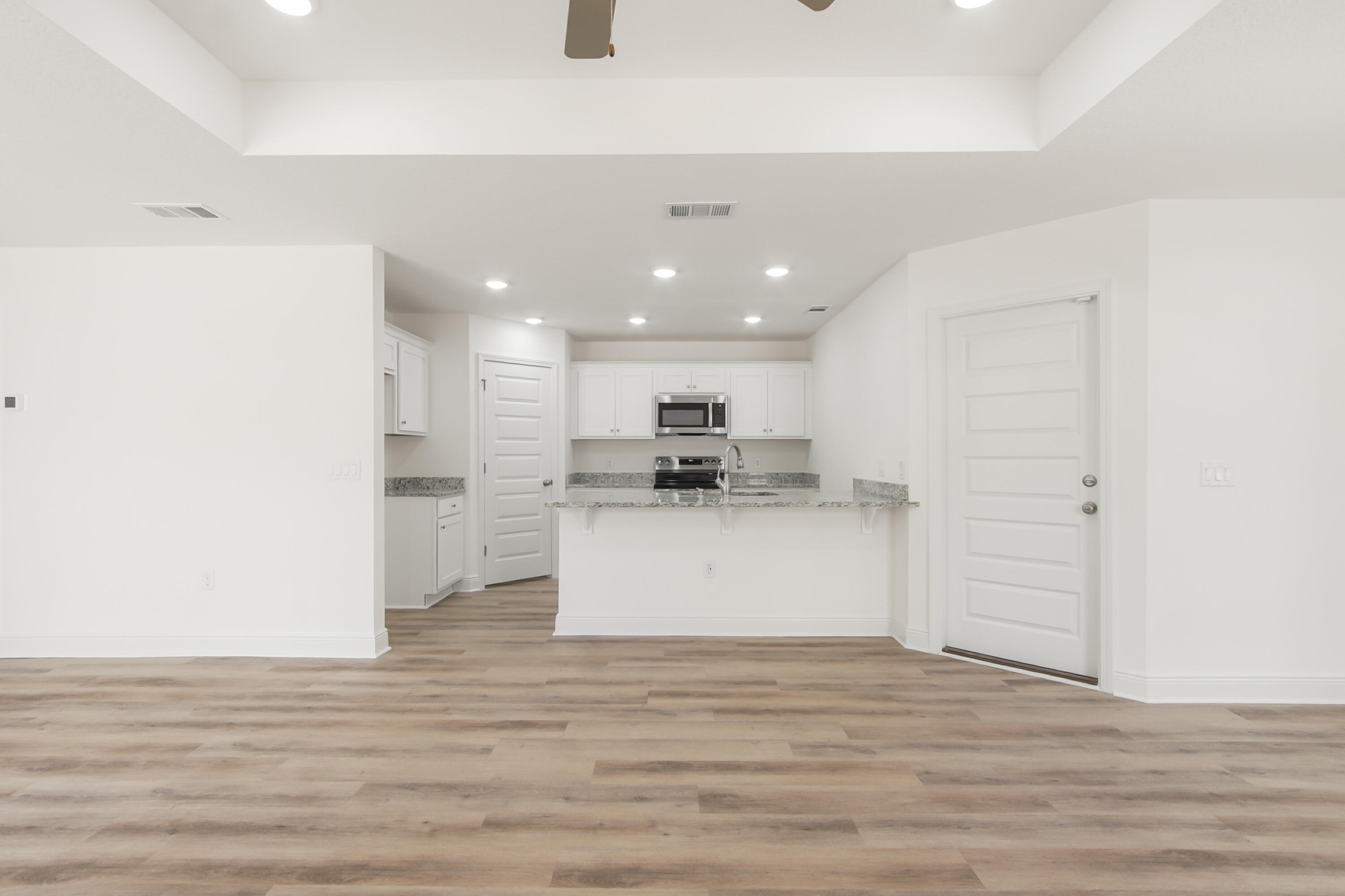 COUNTRY CLUB MANOR EAST - Residential