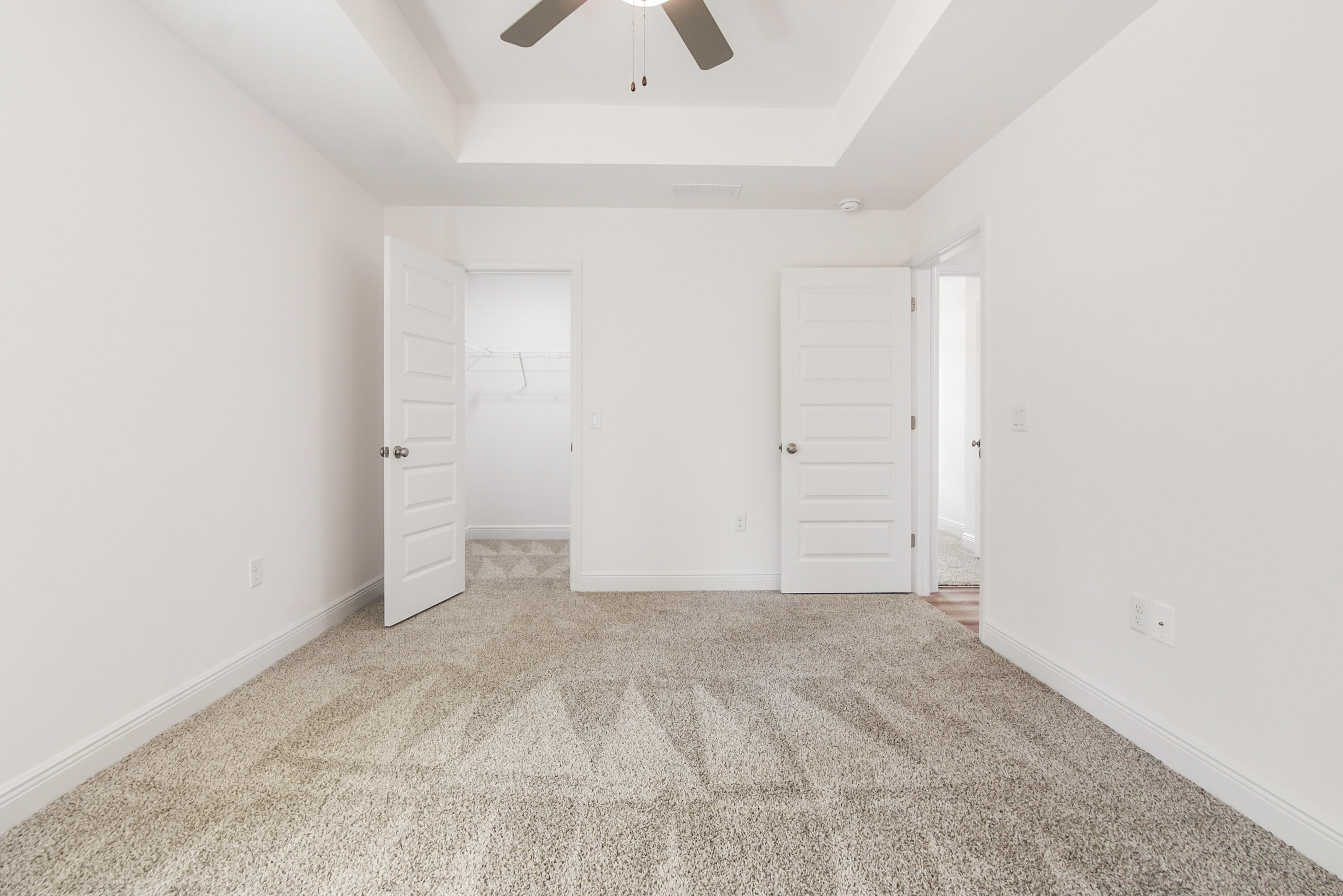 COUNTRY CLUB MANOR EAST - Residential