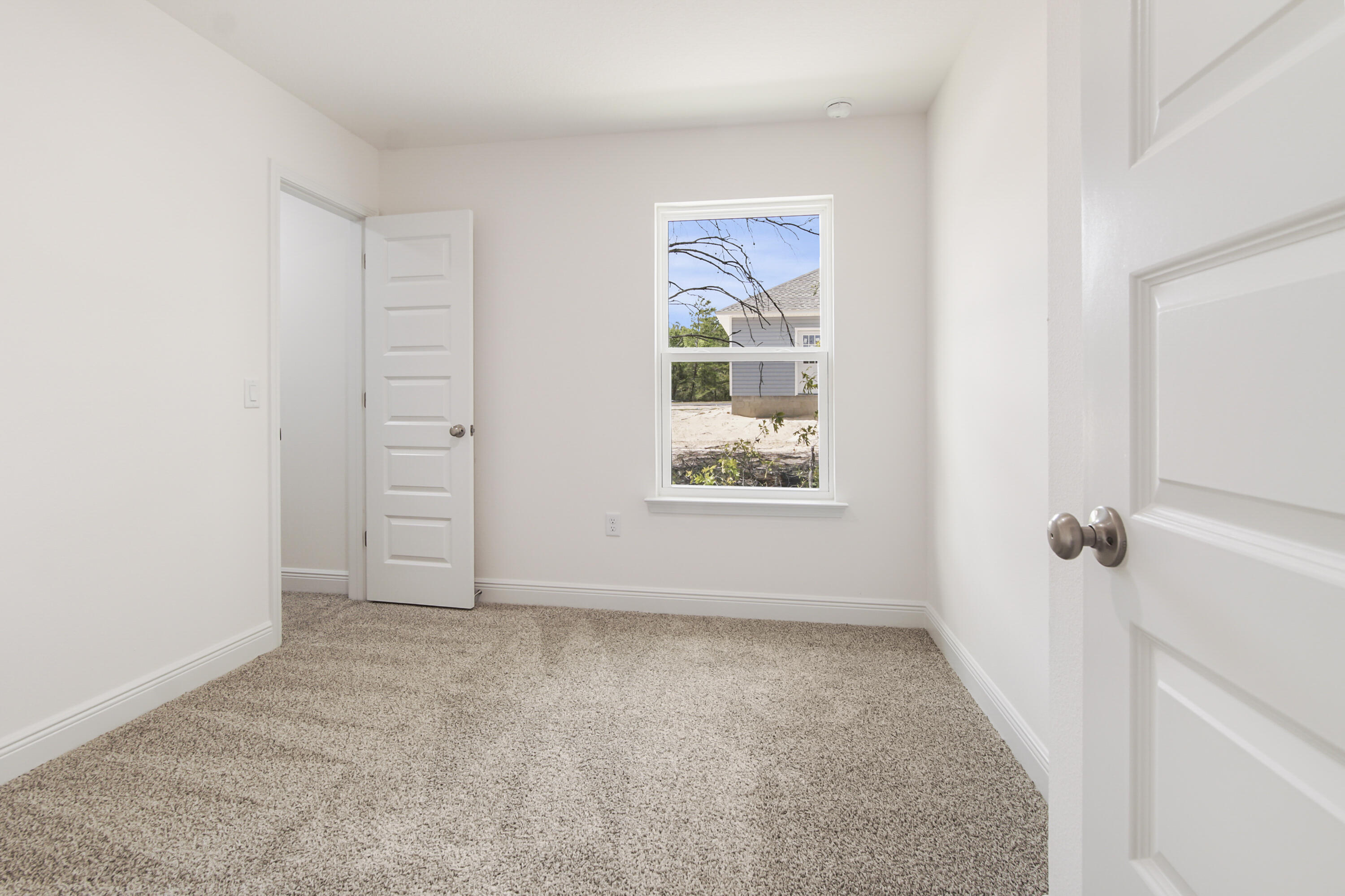 COUNTRY CLUB MANOR EAST - Residential