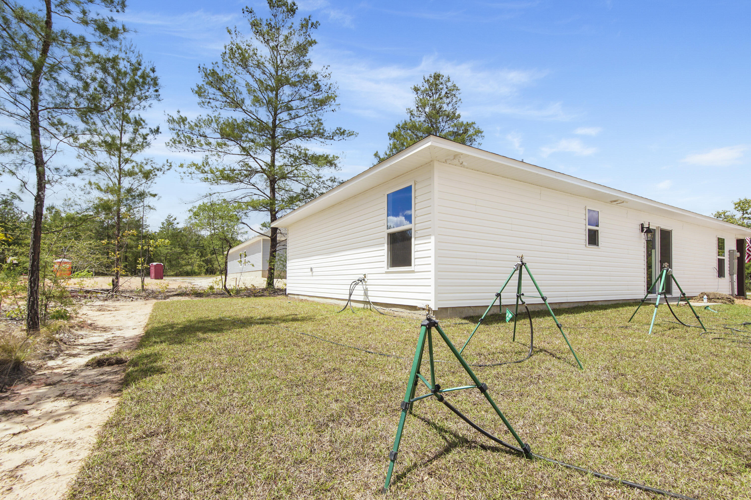 COUNTRY CLUB MANOR EAST - Residential