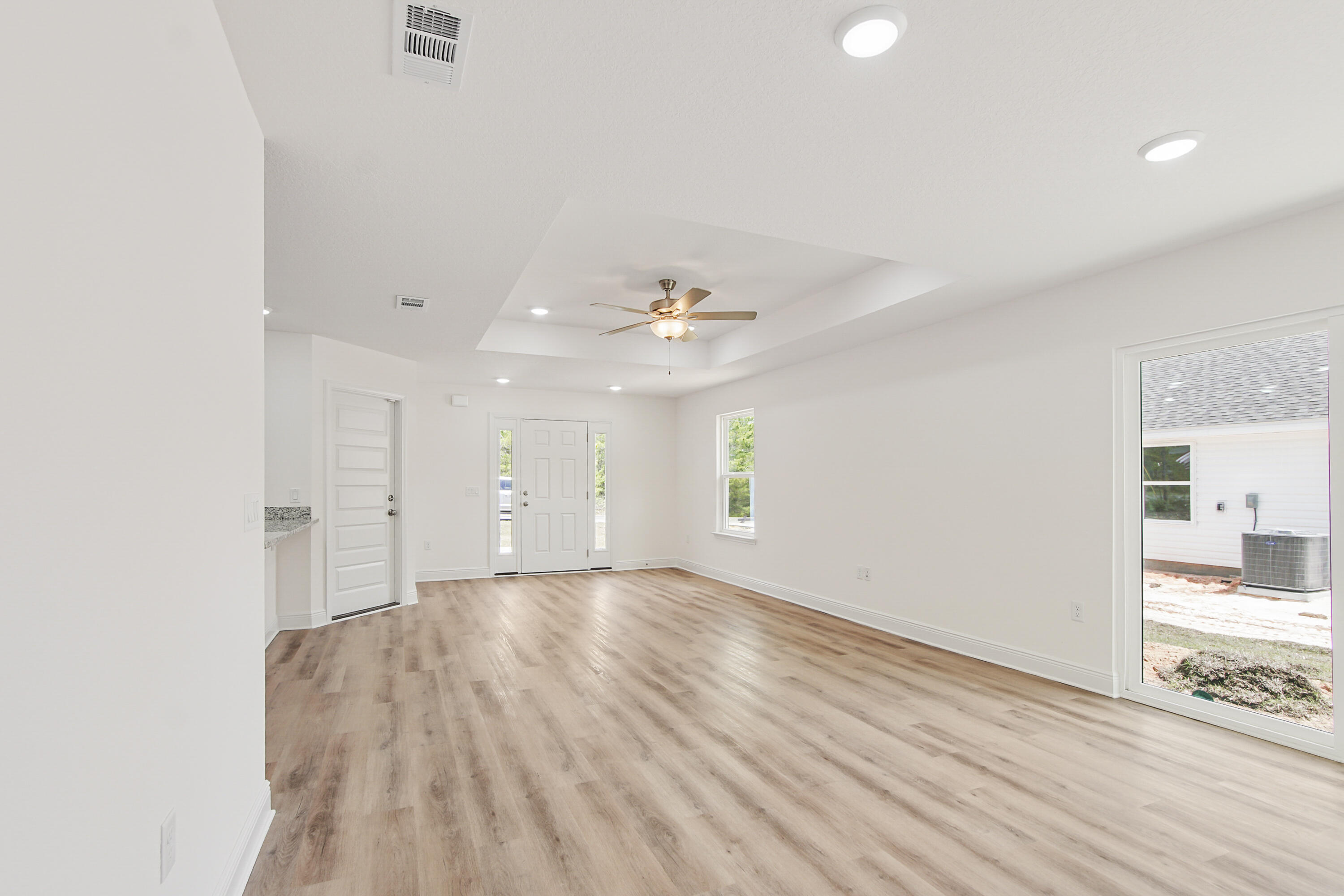 COUNTRY CLUB MANOR EAST - Residential