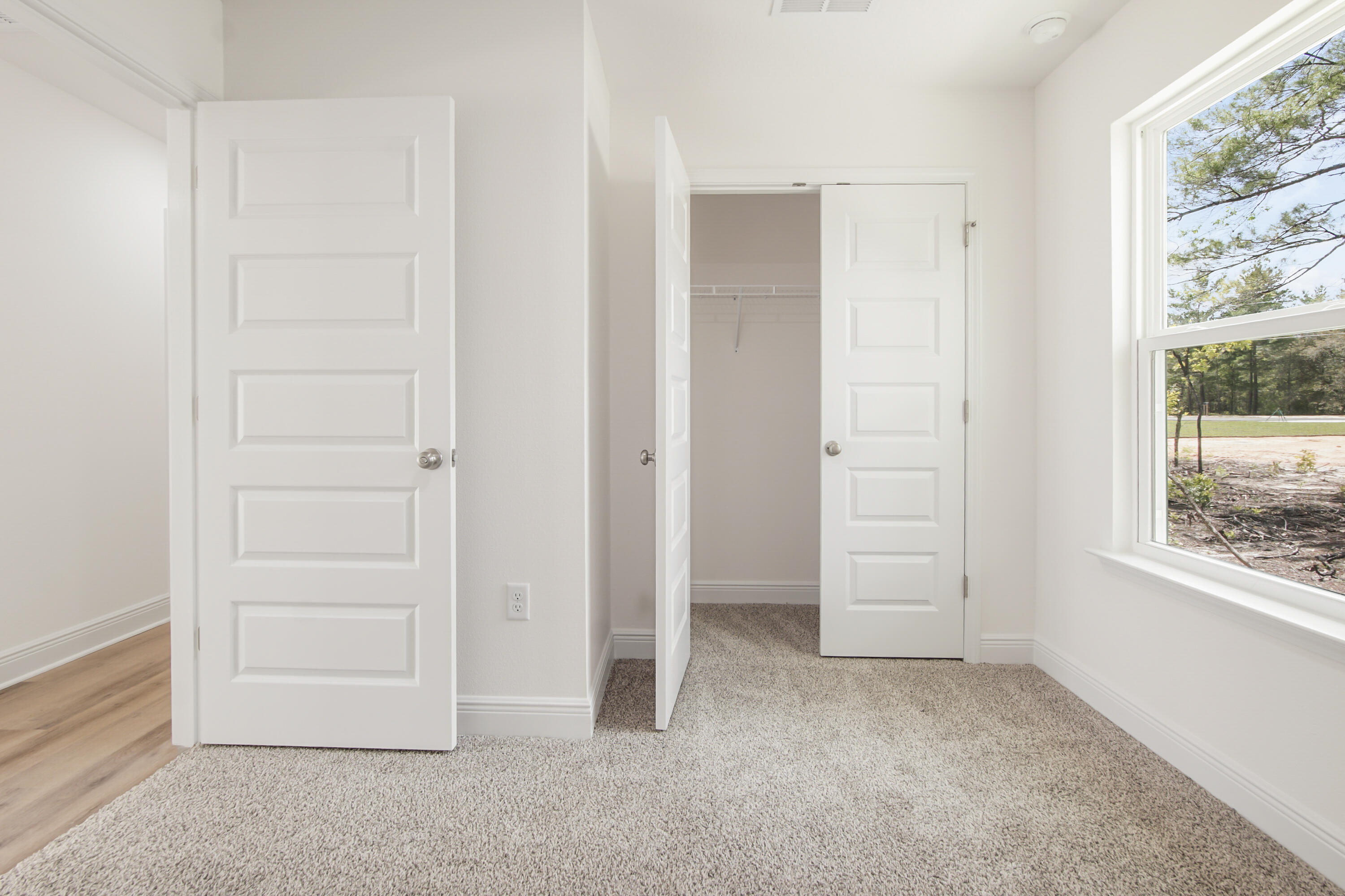 COUNTRY CLUB MANOR EAST - Residential