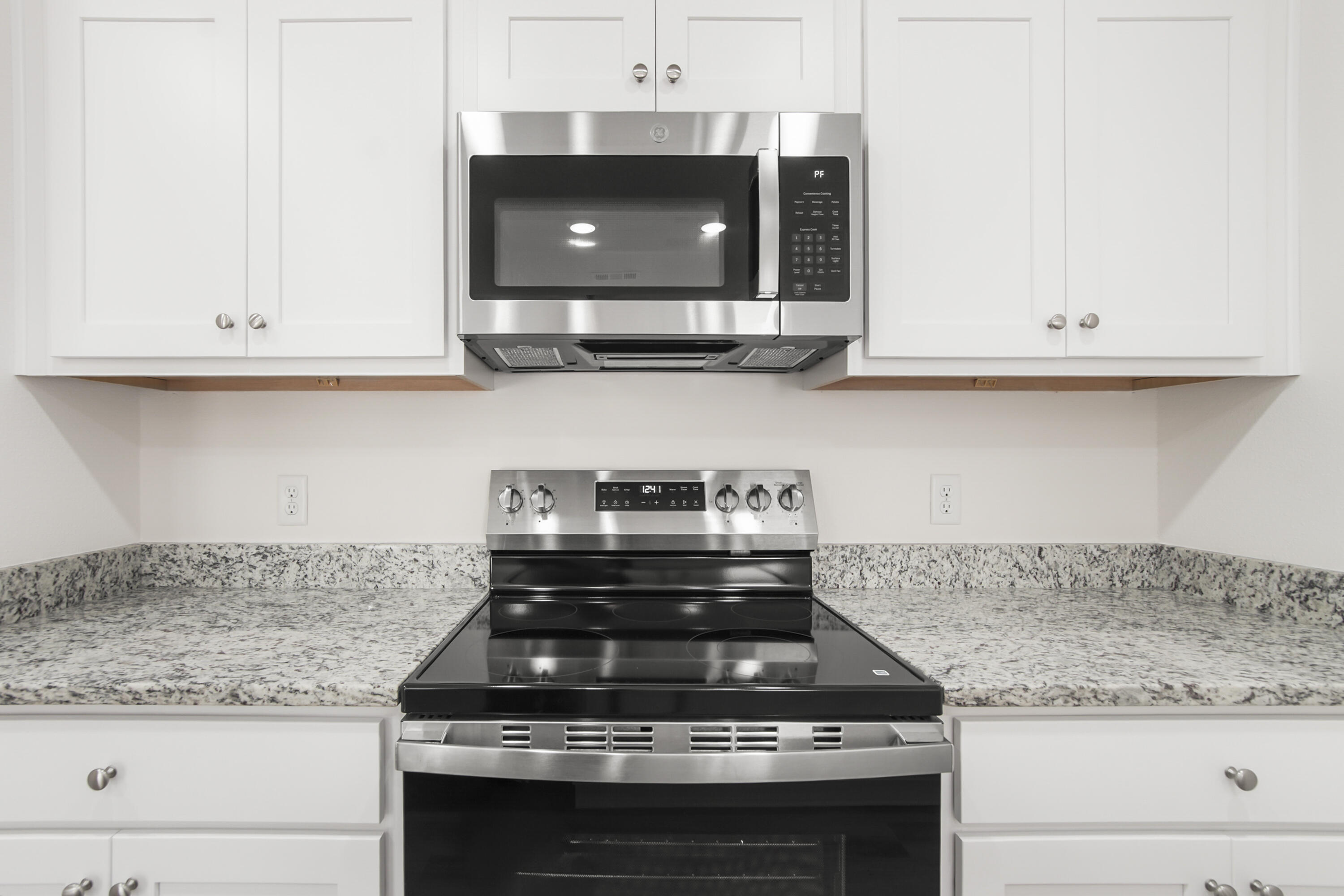 COUNTRY CLUB MANOR EAST - Residential