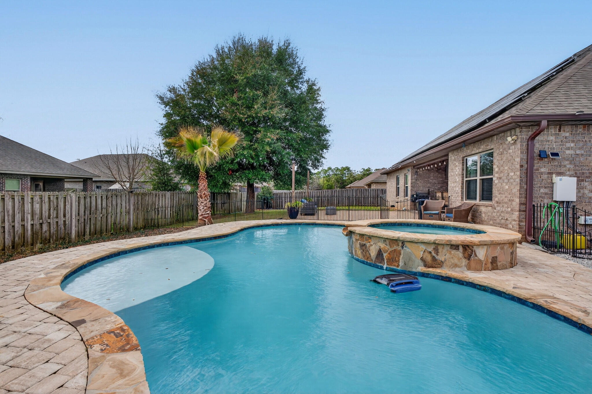 REDSTONE COMMONS - Residential