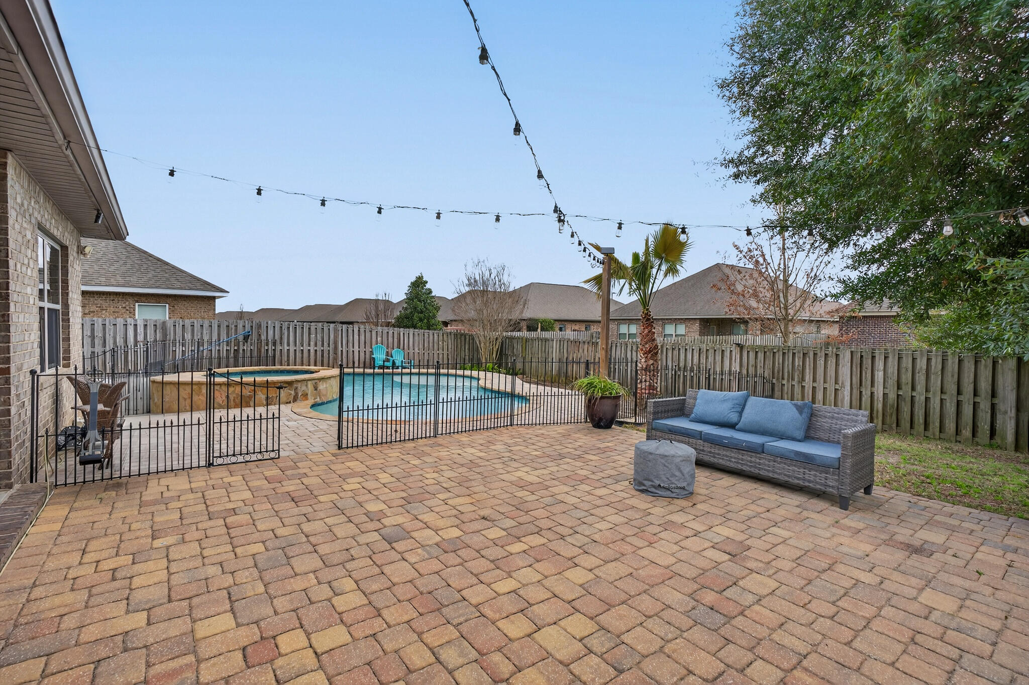 REDSTONE COMMONS - Residential