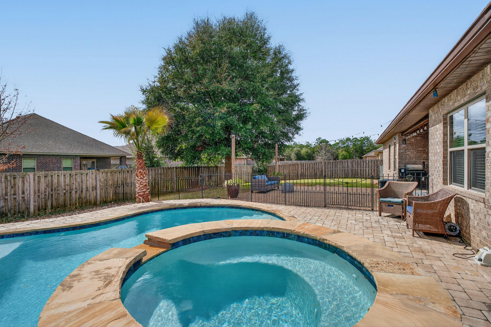 REDSTONE COMMONS - Residential