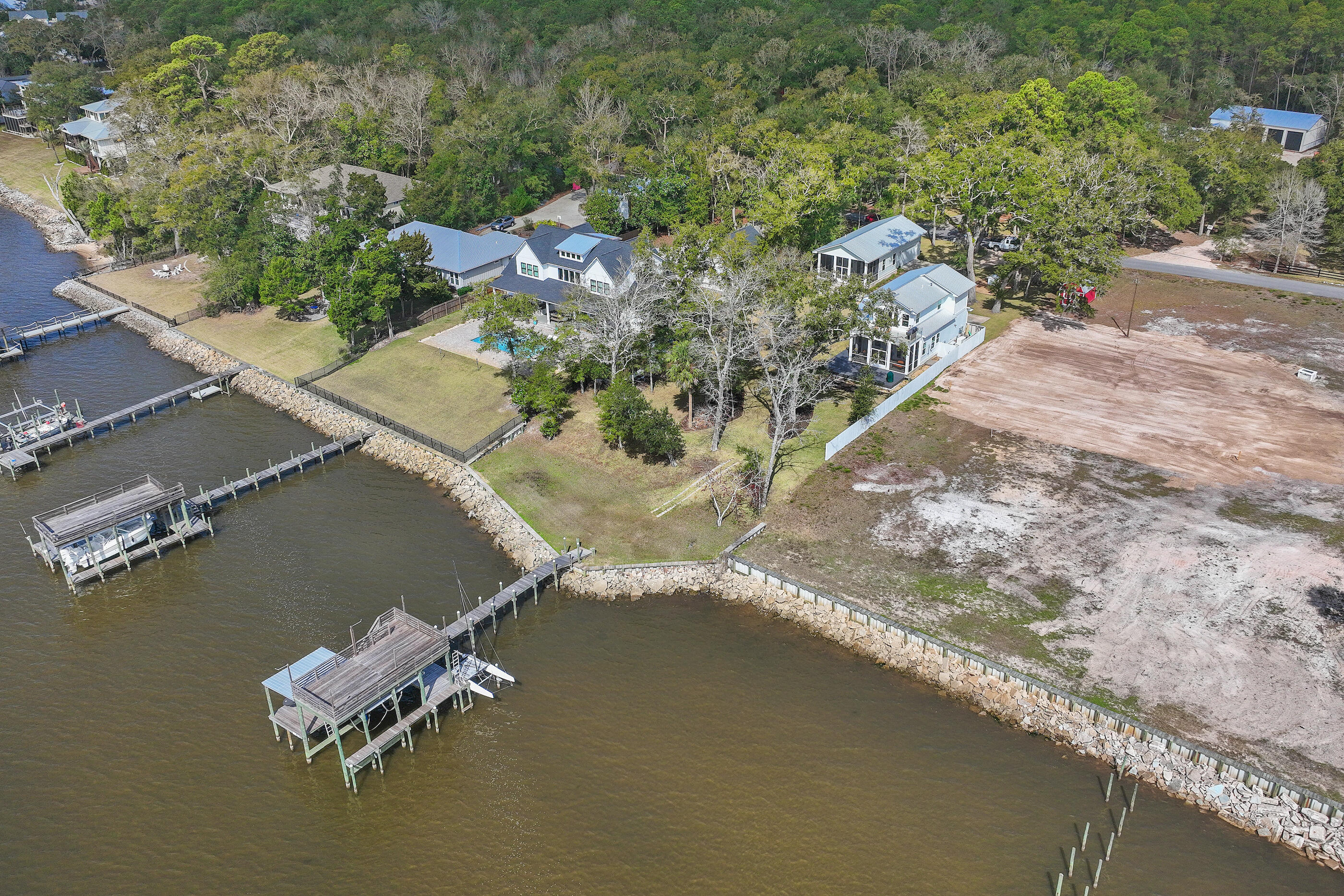 BAYVIEW - Residential