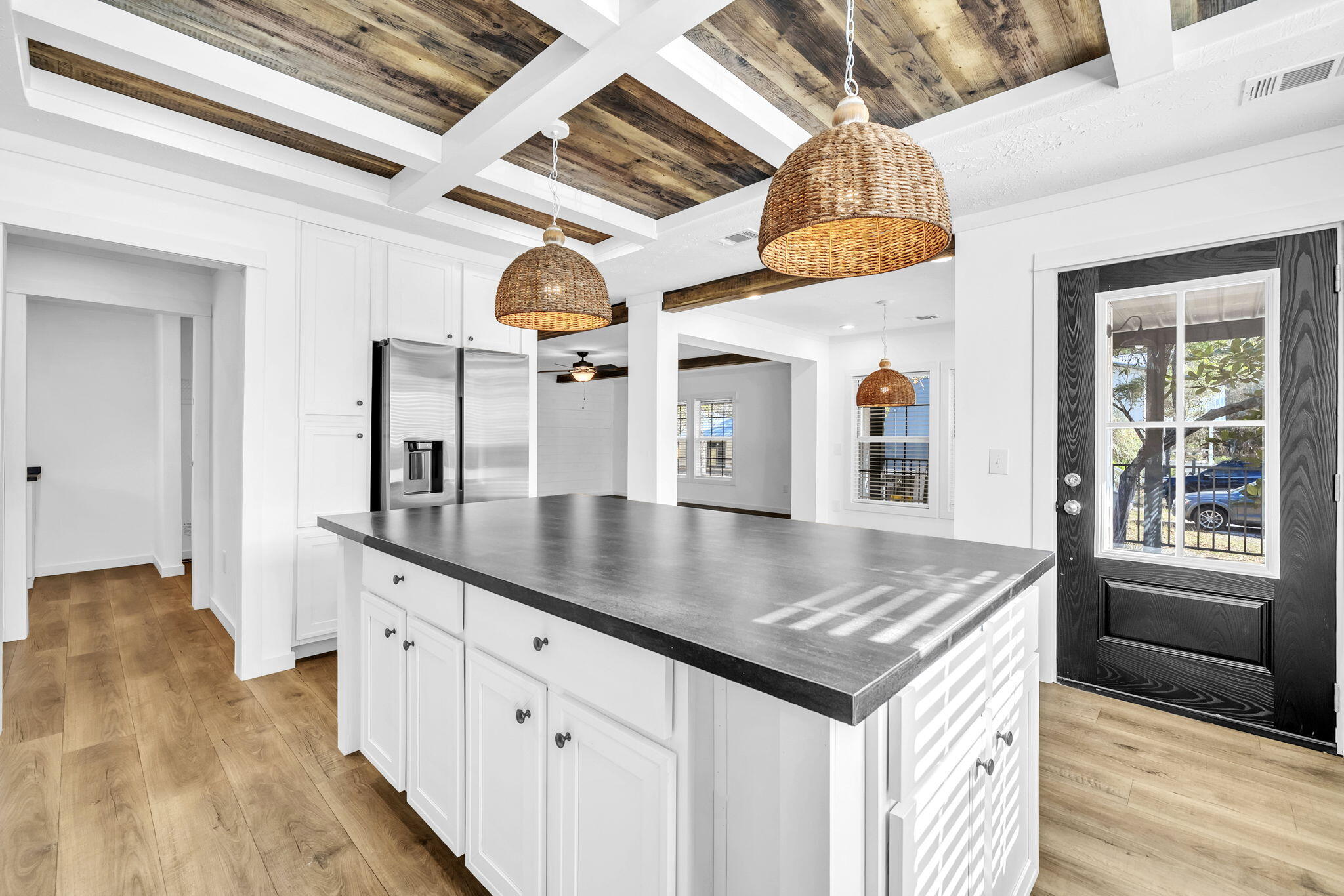 MAGNOLIA BEACH - Residential