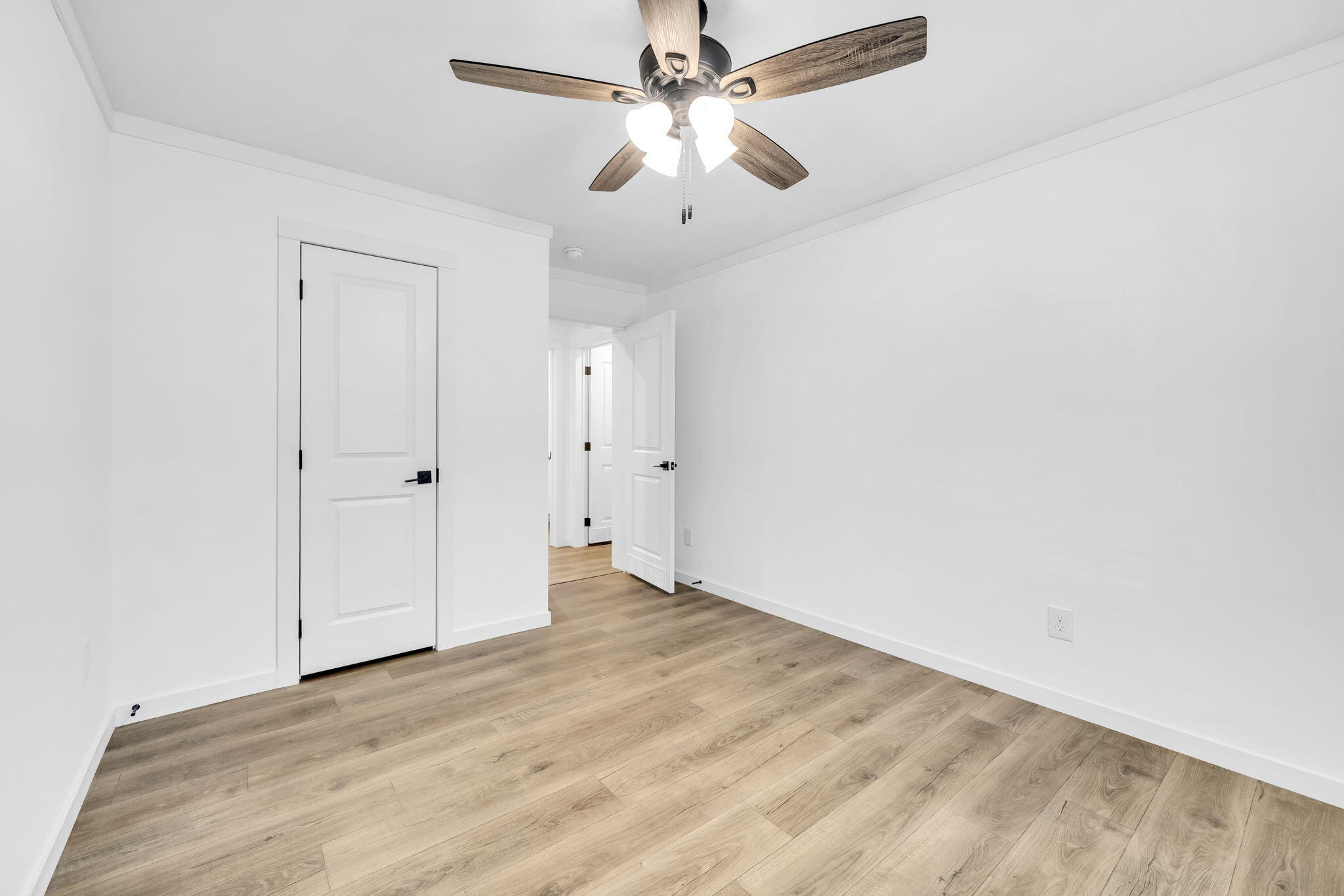 MAGNOLIA BEACH - Residential