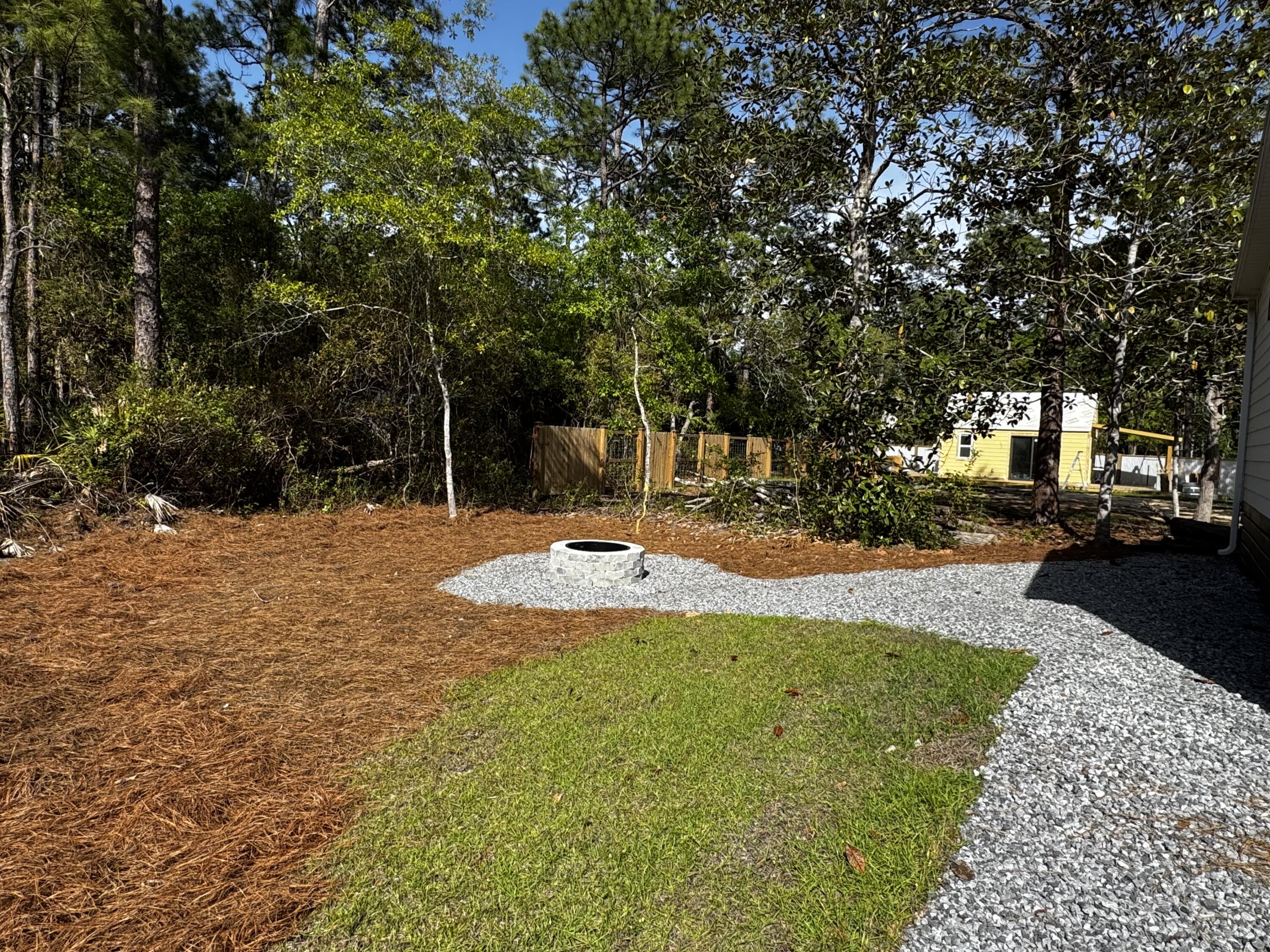 MAGNOLIA BEACH - Residential