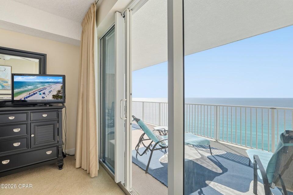 TROPIC WINDS - Residential