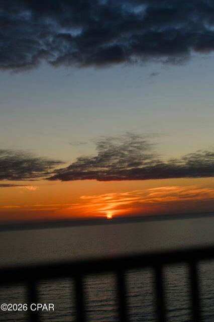 TROPIC WINDS - Residential