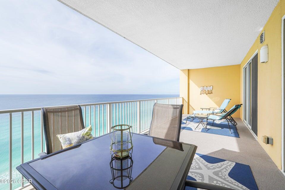 TROPIC WINDS - Residential