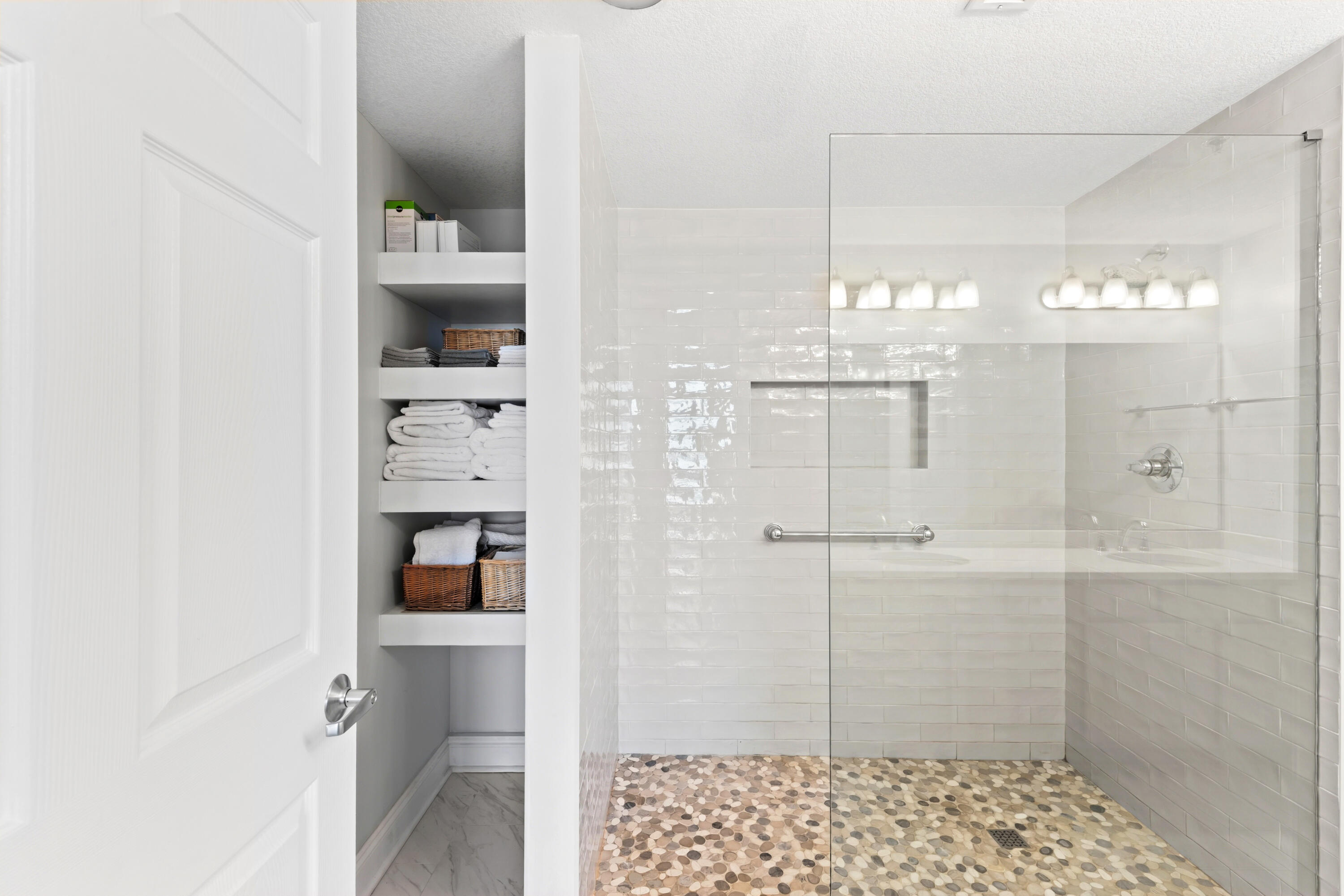 ARIEL DUNES II - Residential