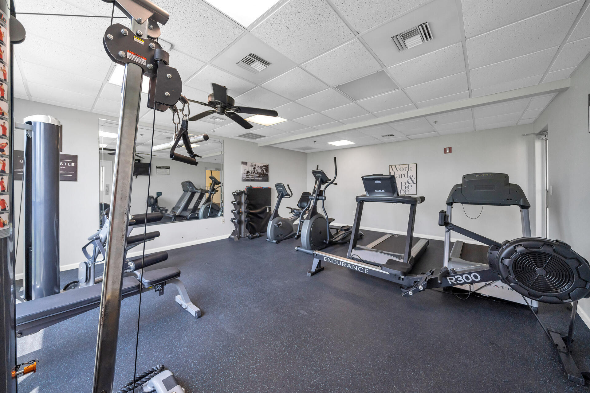 LEEWARD KEY - Residential