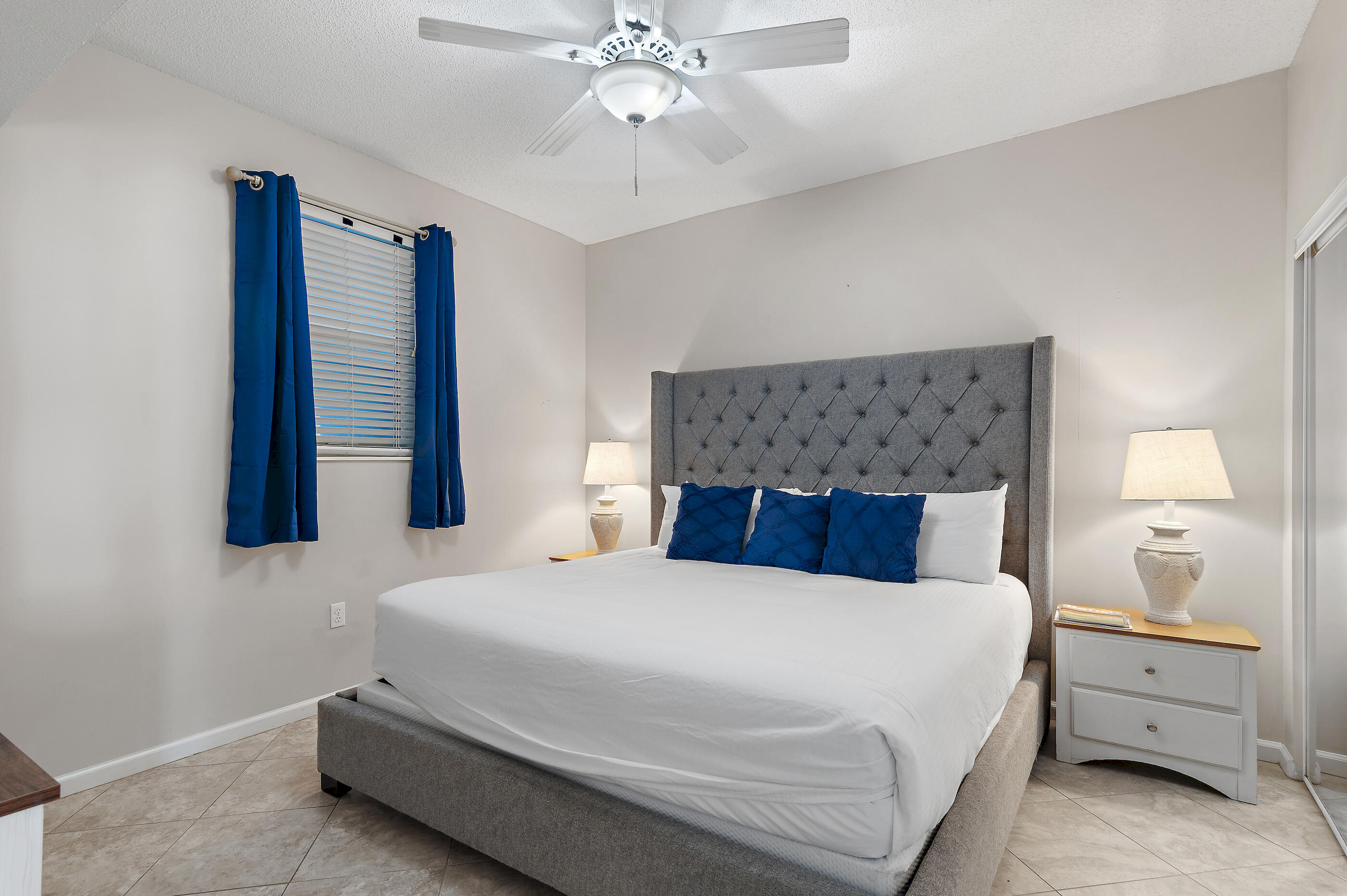 LEEWARD KEY - Residential