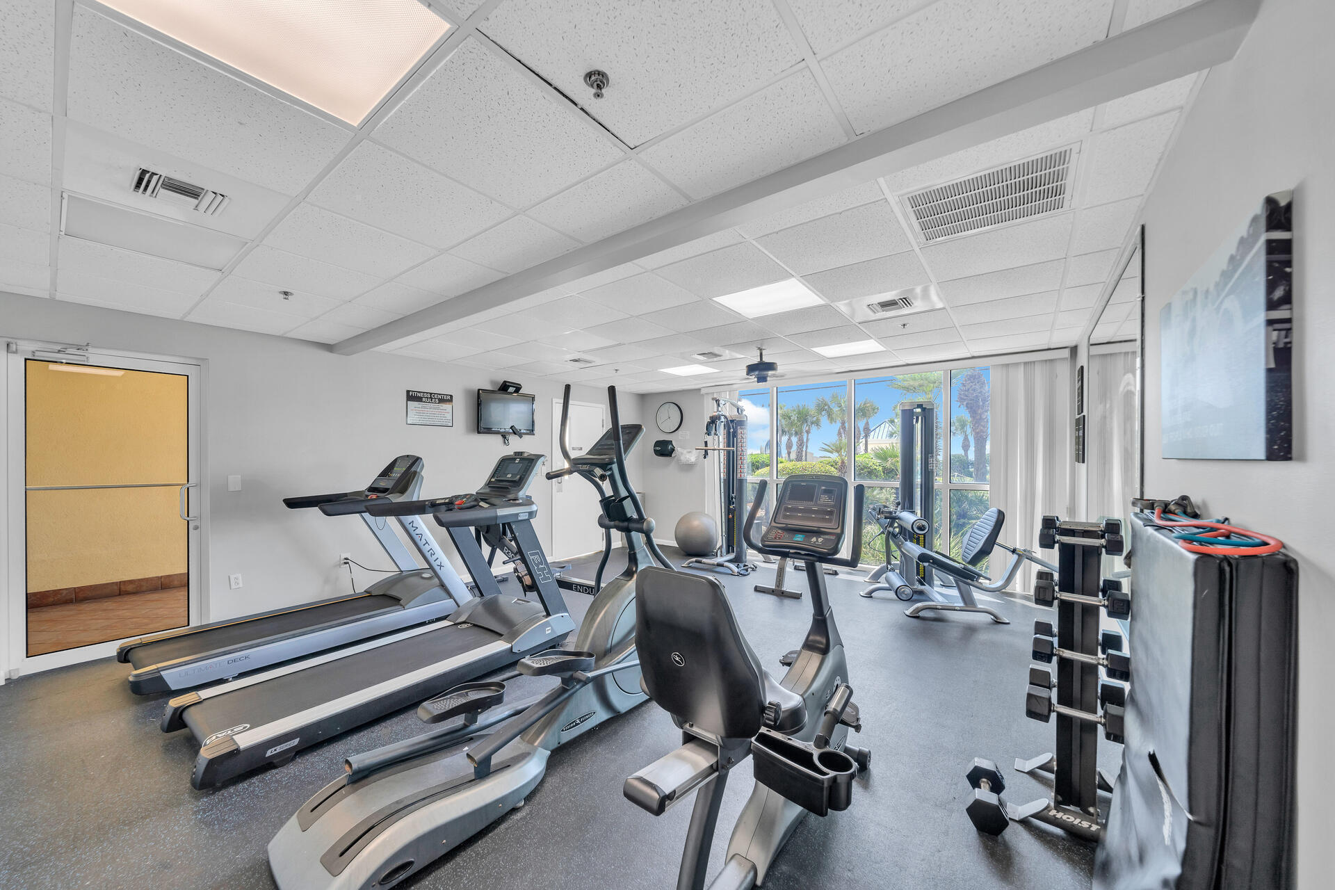 LEEWARD KEY - Residential