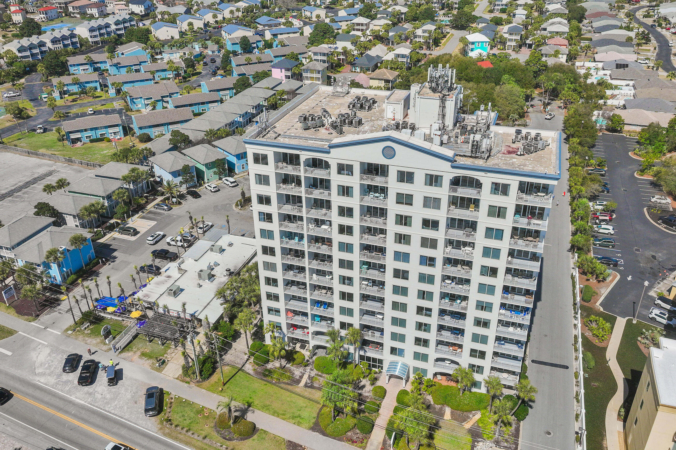 LEEWARD KEY - Residential