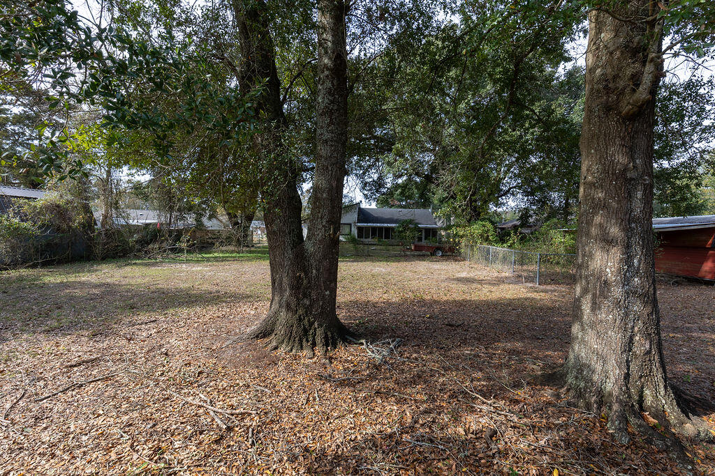 WELLINGTON FOREST - Residential