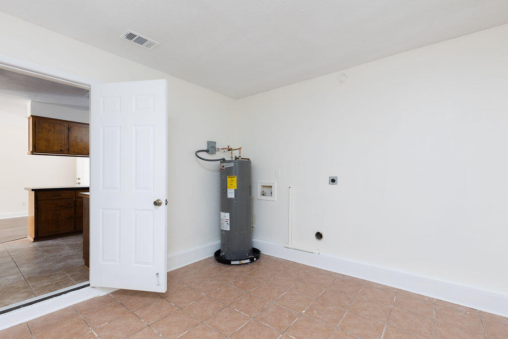 WELLINGTON FOREST - Residential