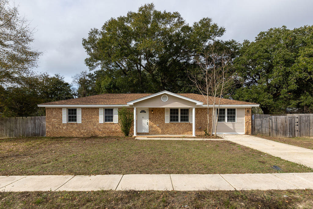 WELLINGTON FOREST - Residential