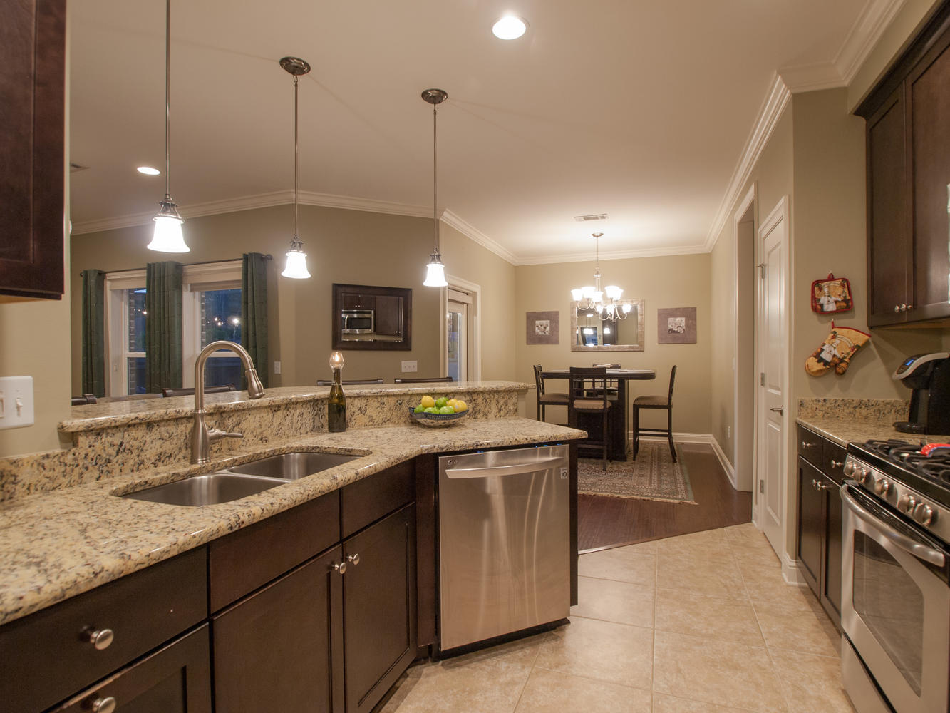 HAWK'S LANDING - Residential