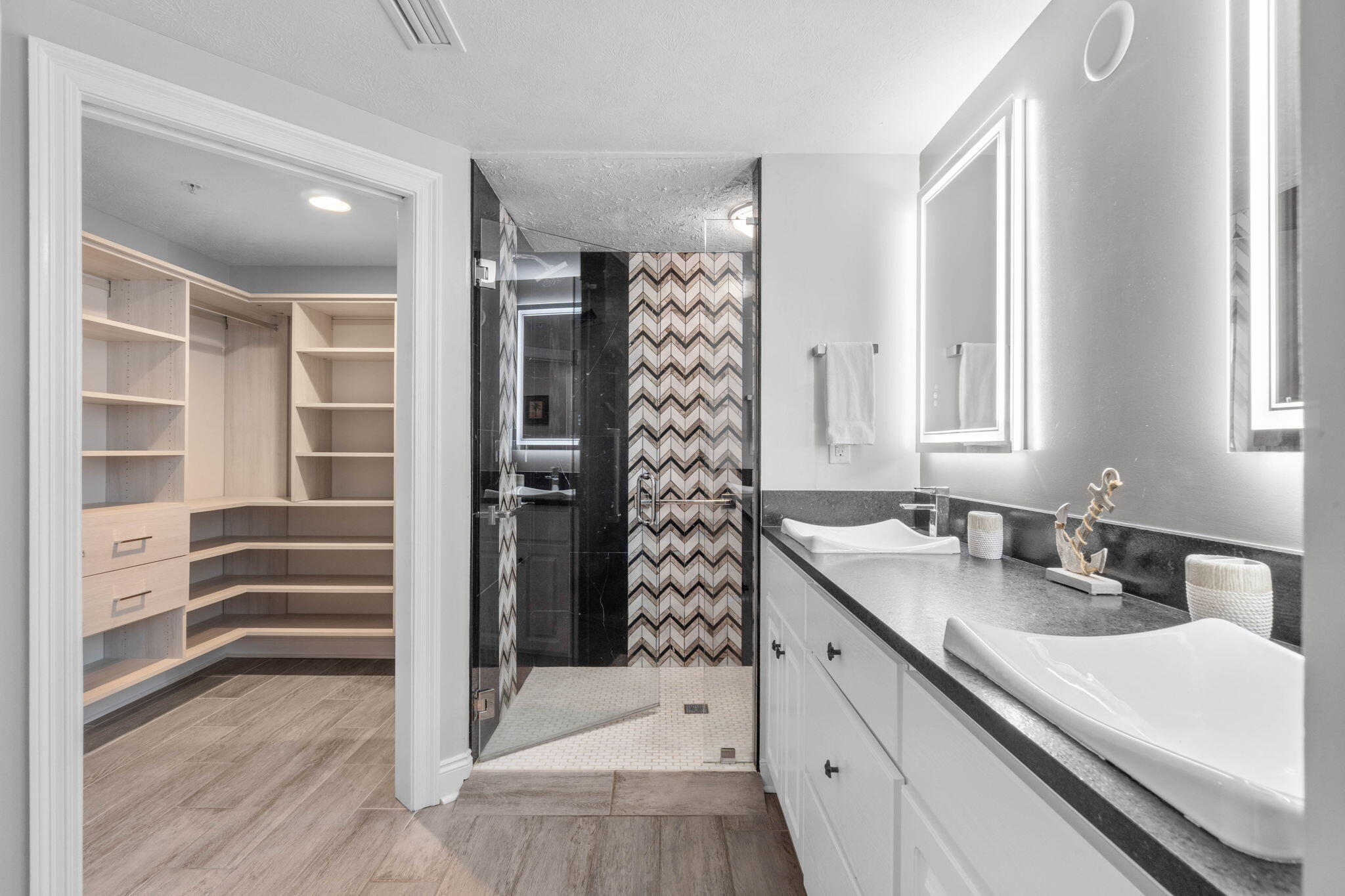 TREASURE ISLAND - Residential