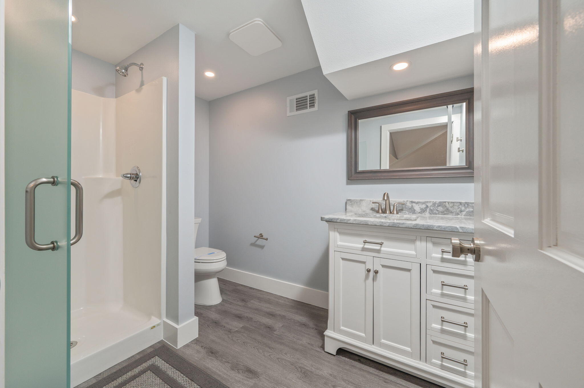 WOODLAND SHORES - Residential