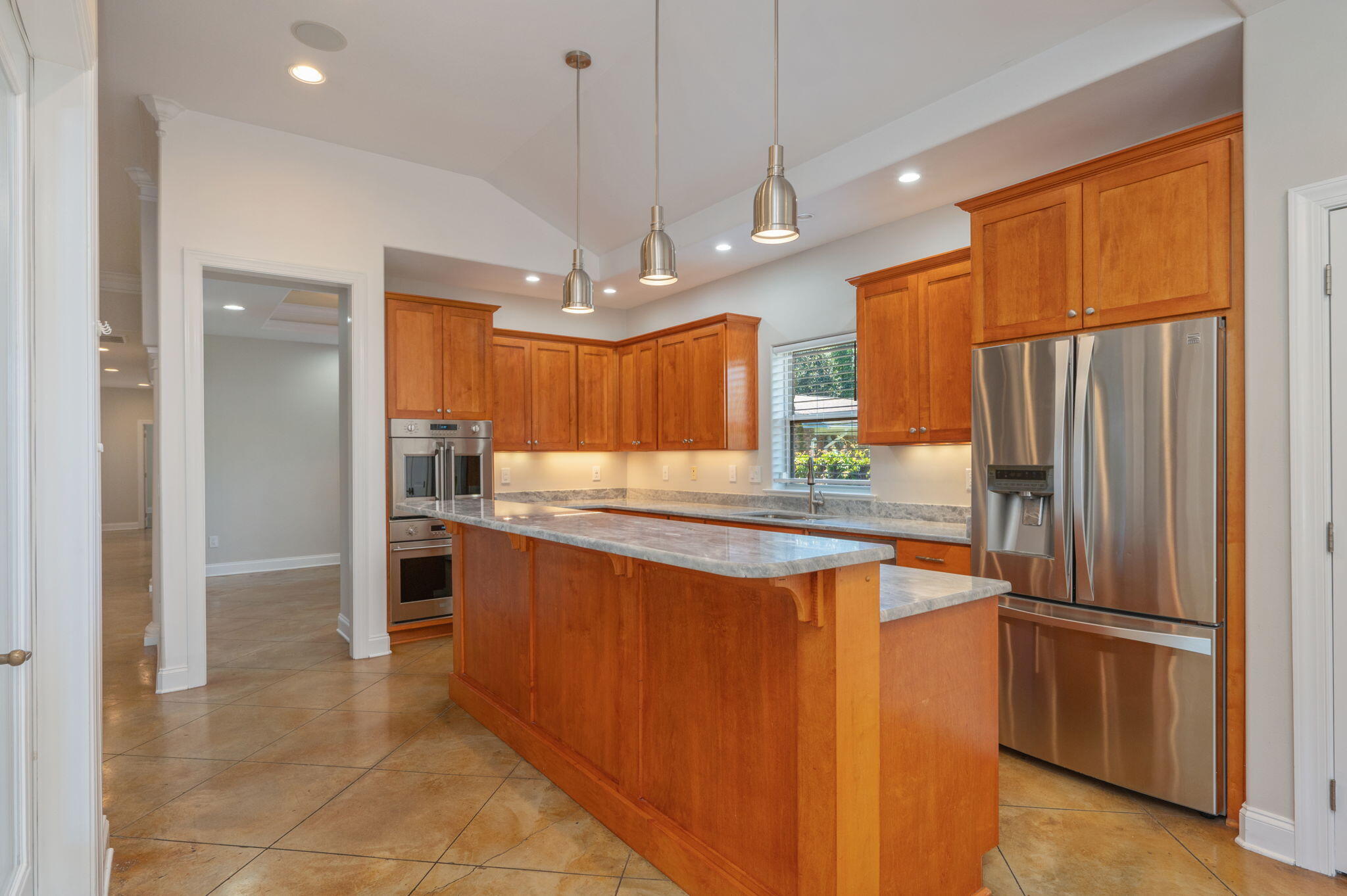 WOODLAND SHORES - Residential