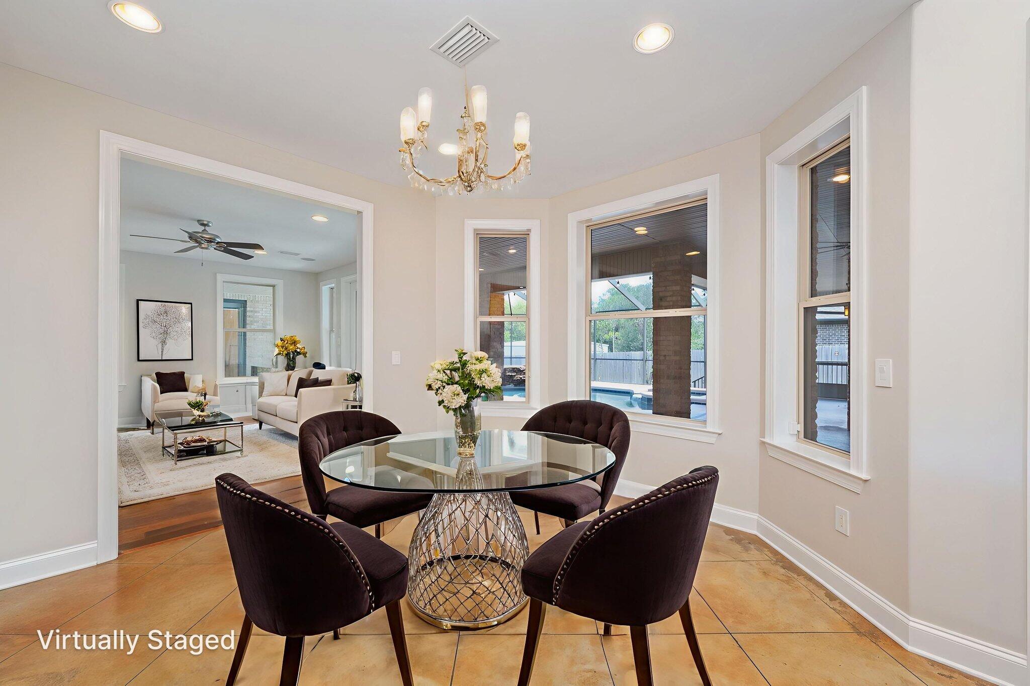 WOODLAND SHORES - Residential